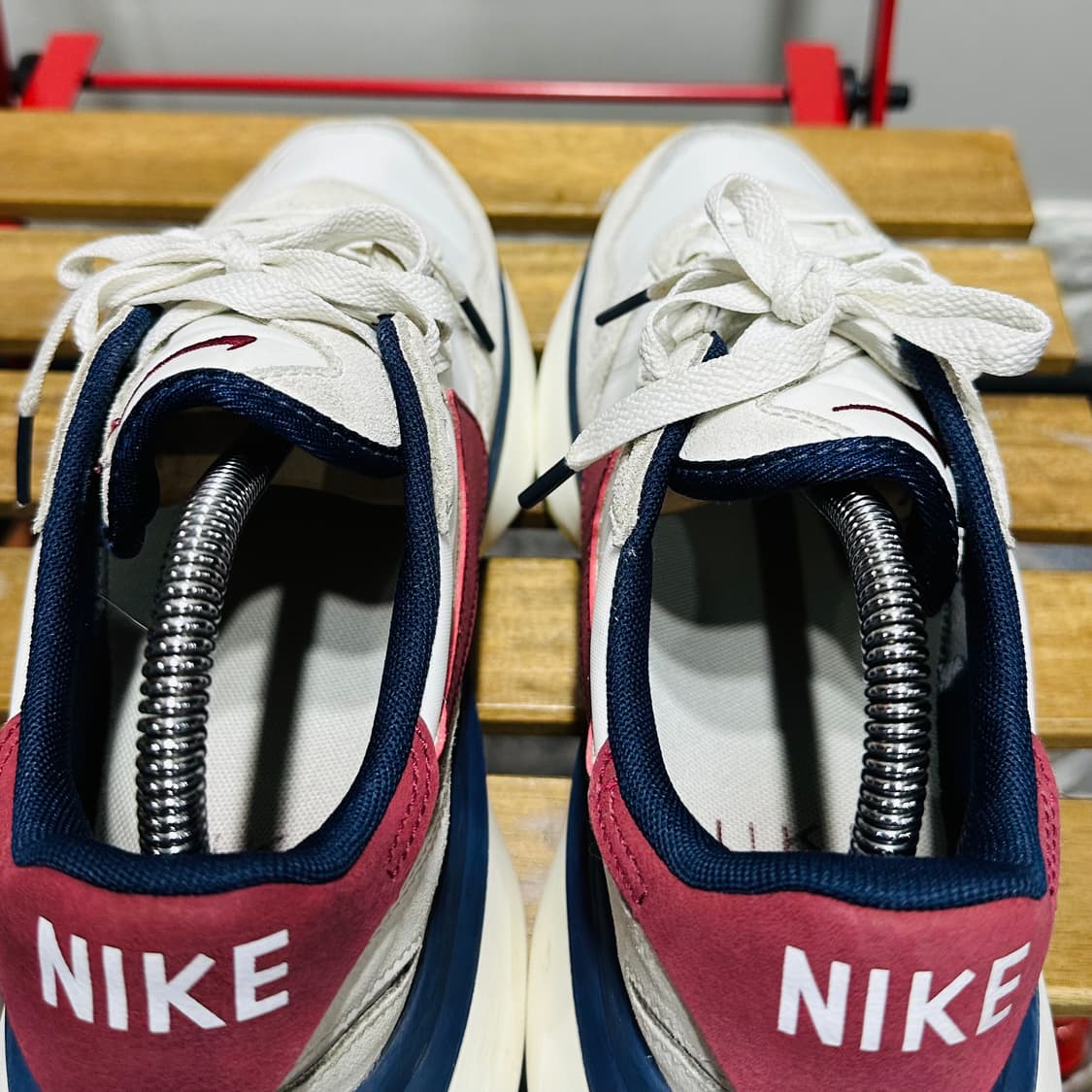 240) 나이키 운동화 여성 여자 신발 피닉스 와플 그레이 레드 상품이미지5