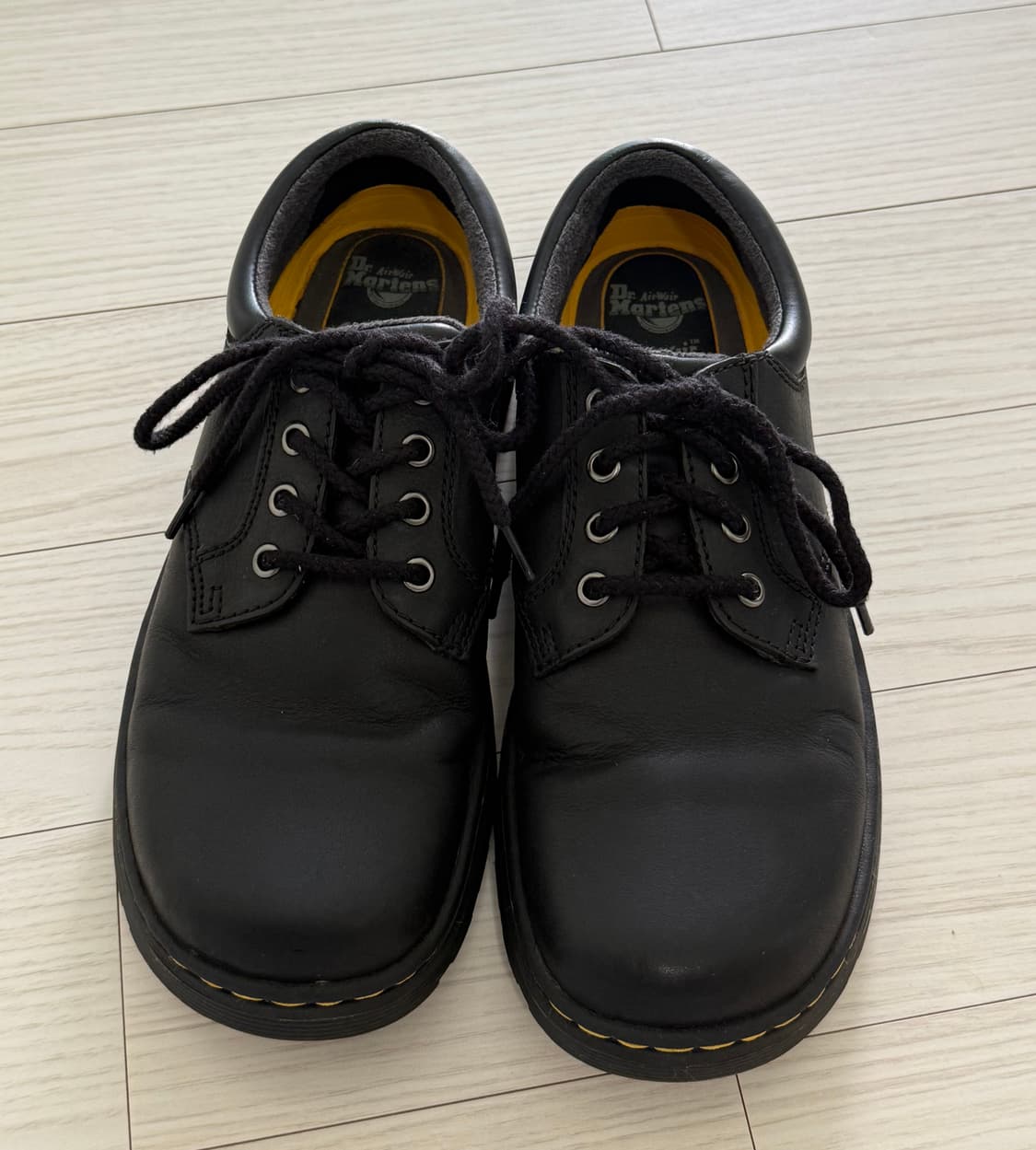 닥터마틴 구동화 260 상품이미지1