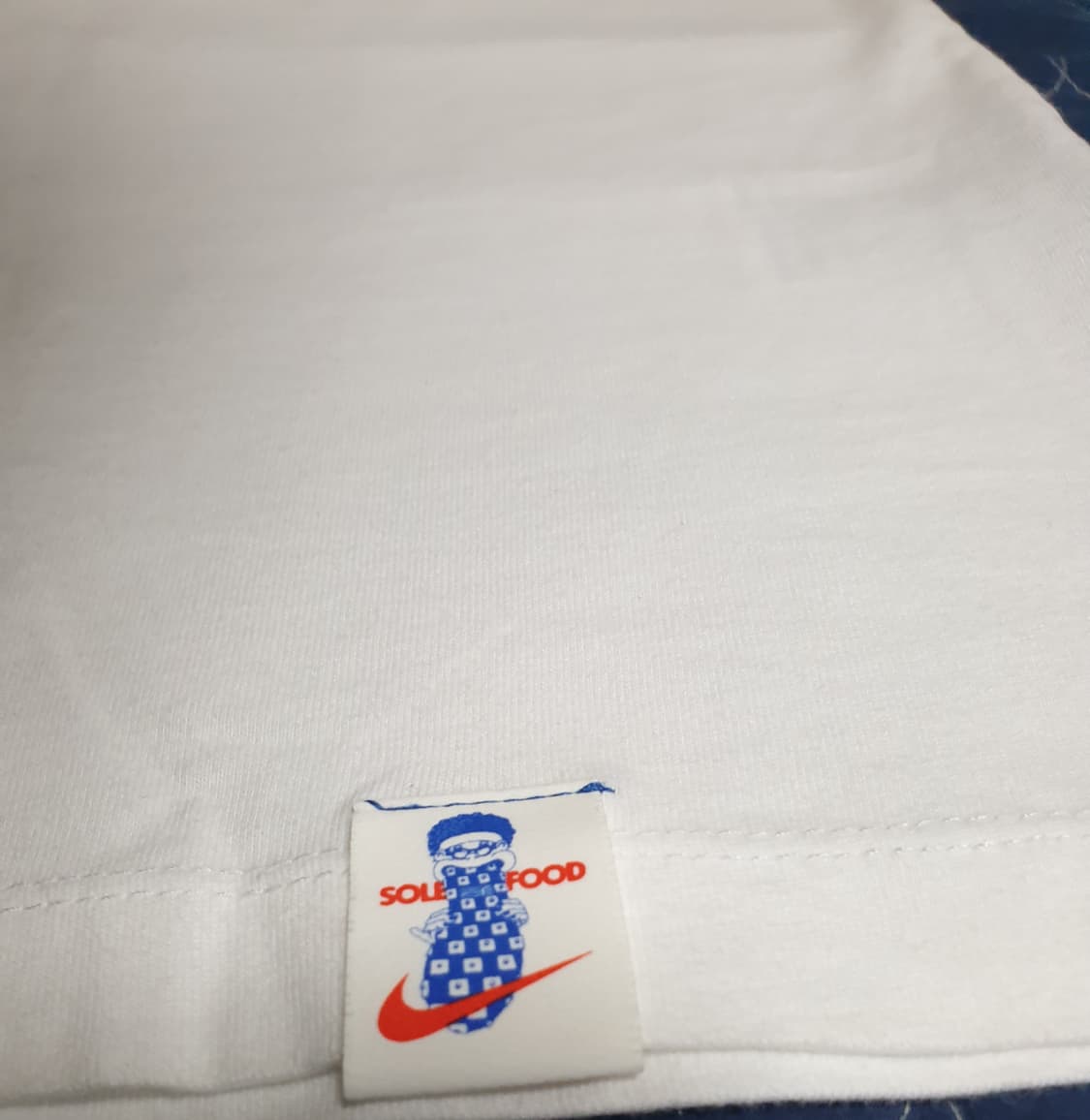 나이키 NSW 그래픽 반팔티 화이트 (S) 상품이미지4