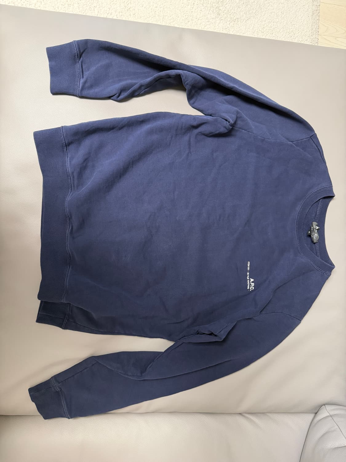 A.P.C. 네이비 맨투맨 XL 상품이미지2