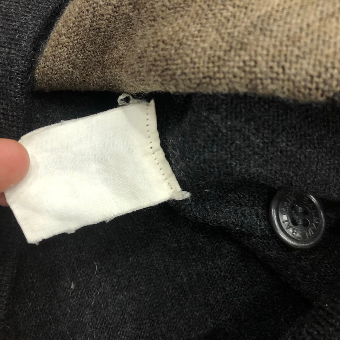 발망 아카이브 자수로고 배색 가디건 상품이미지5