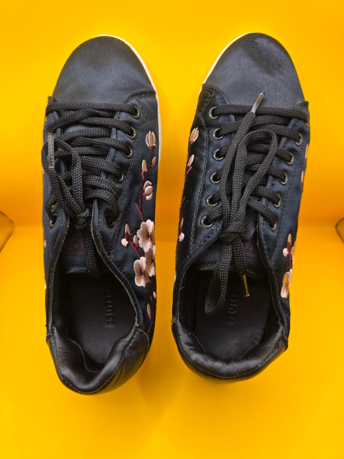 우테르케 자수 스니커즈 38(245) 상품이미지3