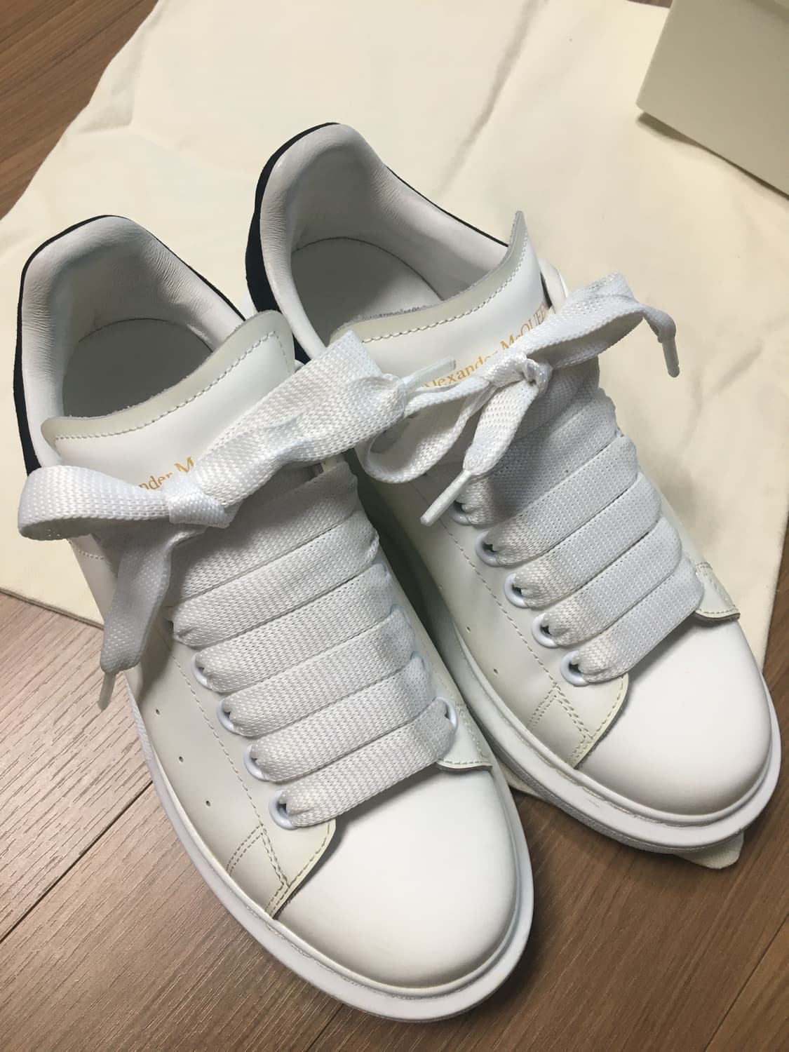 알렉산더 맥퀸 오버솔 스니커즈 여성 상품이미지2