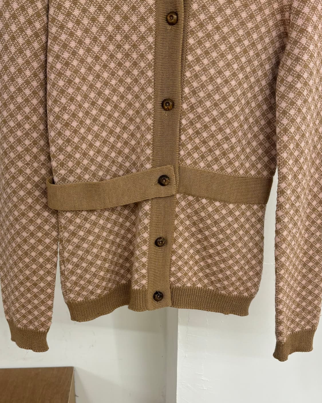 살바토레 페라가모 핑크 베이지 체크패턴 버튼 가디건 상품이미지5