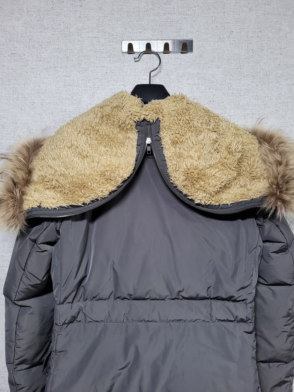 띠어리 여성 덕다운 라쿤퍼 롱패딩 상품이미지8