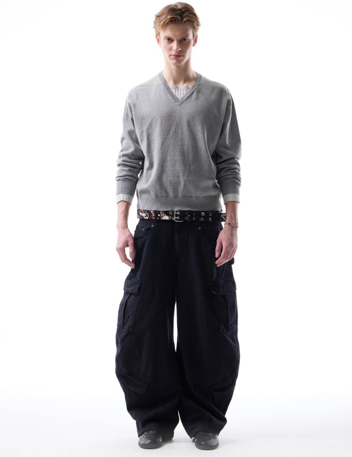 스플릿 아크 커브드 카고 팬츠 블랙 상품이미지1