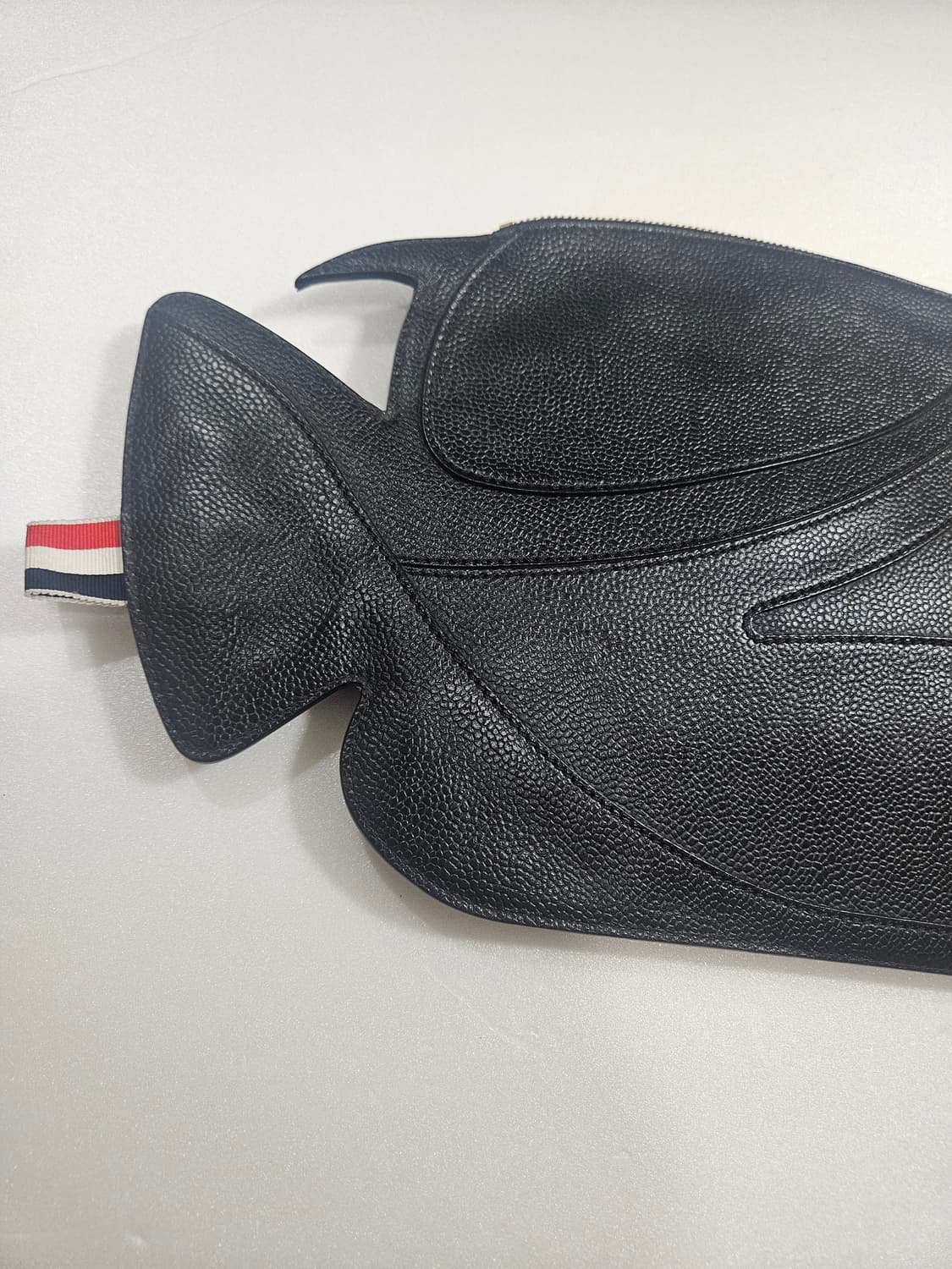 🖤톰브라운 THOM BROWNE 피쉬 클러치 블랙🖤 상품이미지5