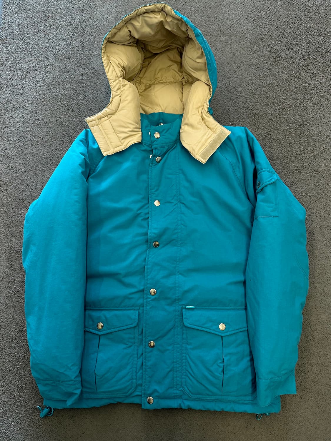 슈프림 다운 필 패딩 자켓 처분  상품이미지1