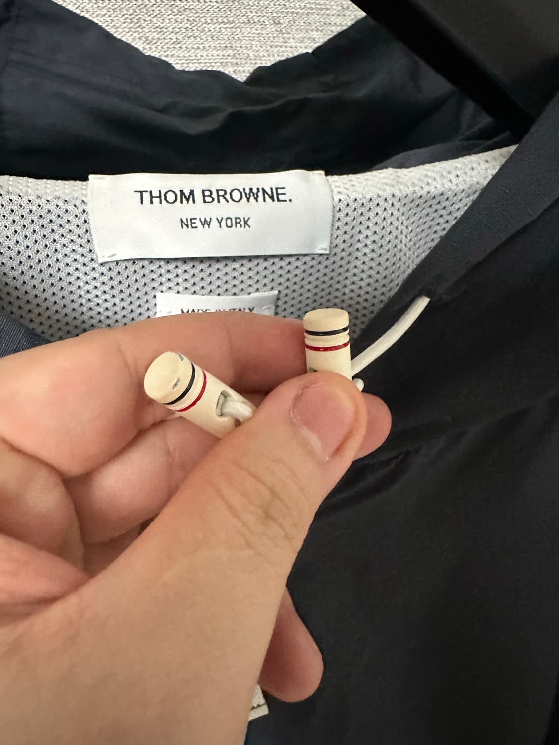 톰브라운 립스탑 4선 매쉬 바람막이 (5) 상품이미지6