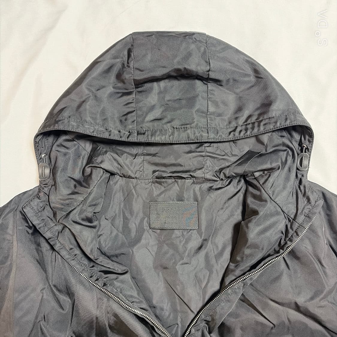 프라다 폴리 후드 자켓 블랙 상품이미지4