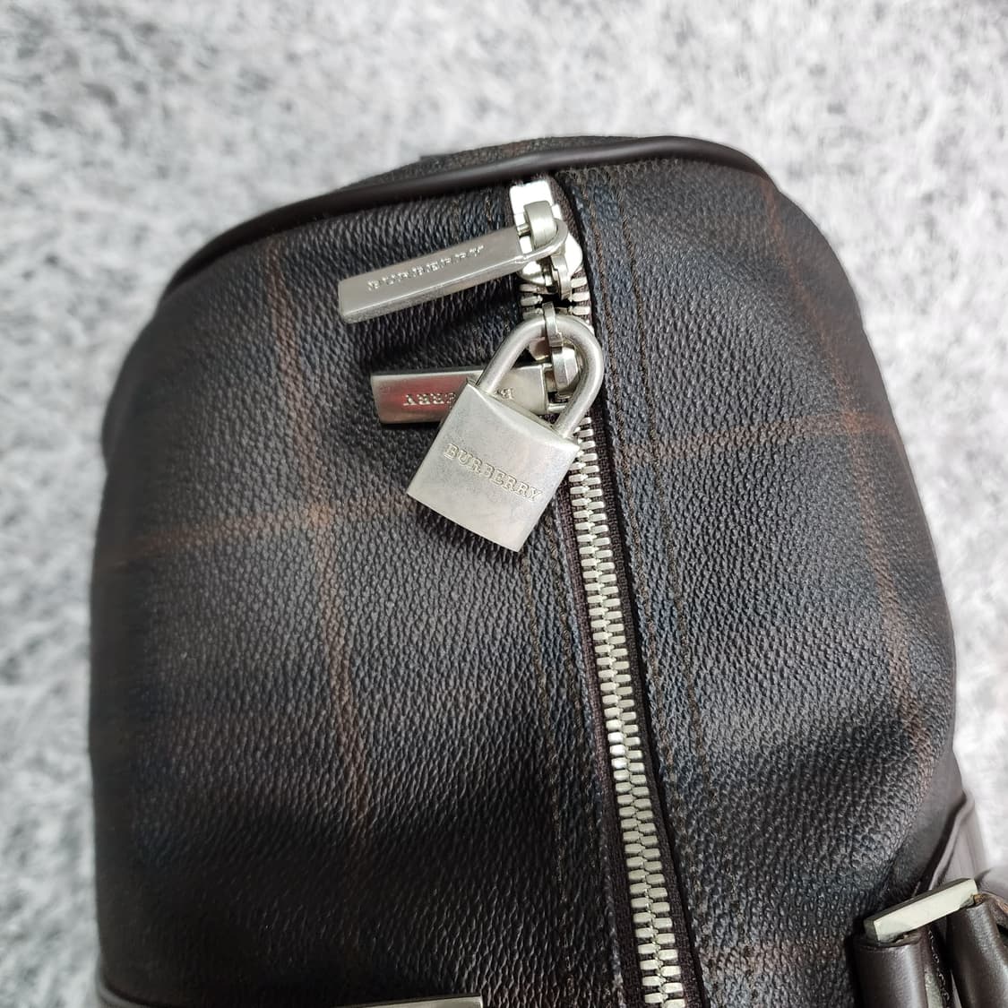 버버리 노바체크 보스톤백 여행가방 상품이미지5