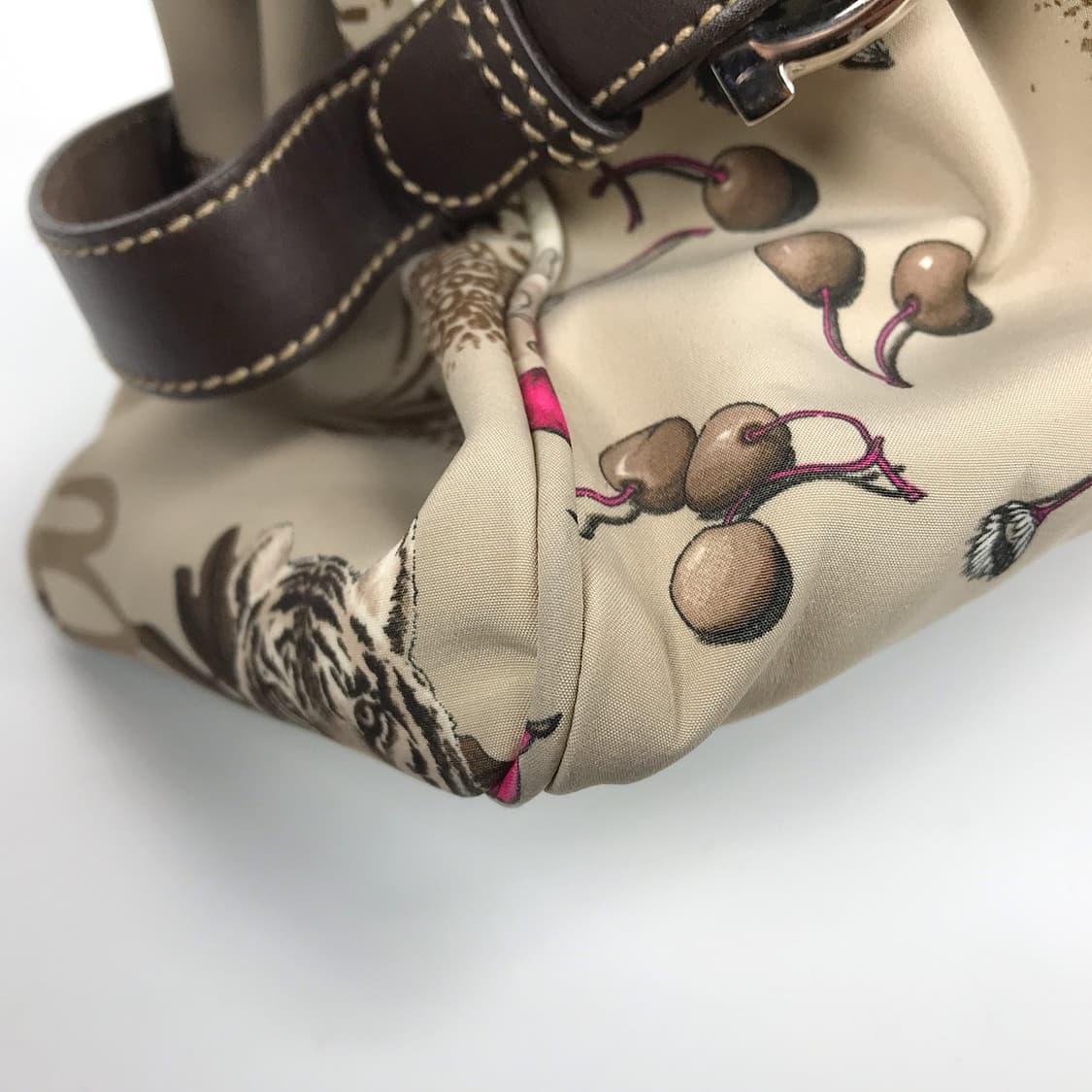 페라가모 Ferragamo 레오파드 나일론 숄더백 여성 가방 상품이미지6