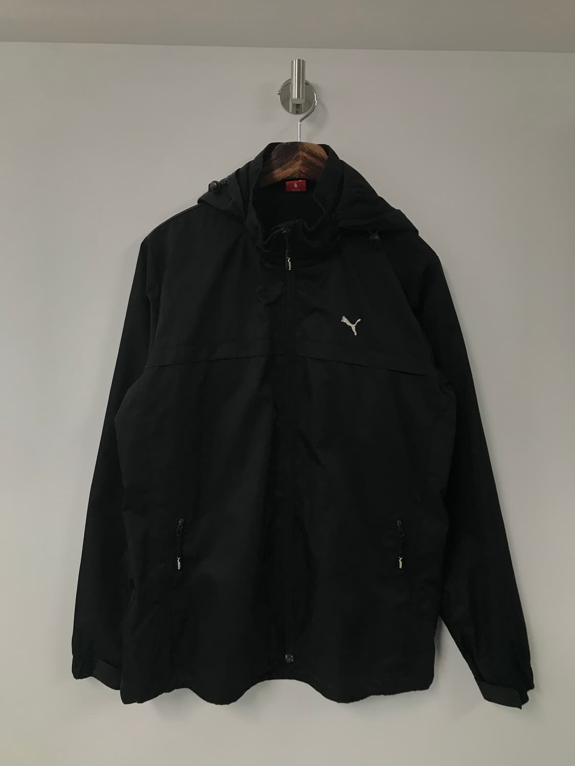 푸마 자수로고 블랙 바람막이 상품이미지2