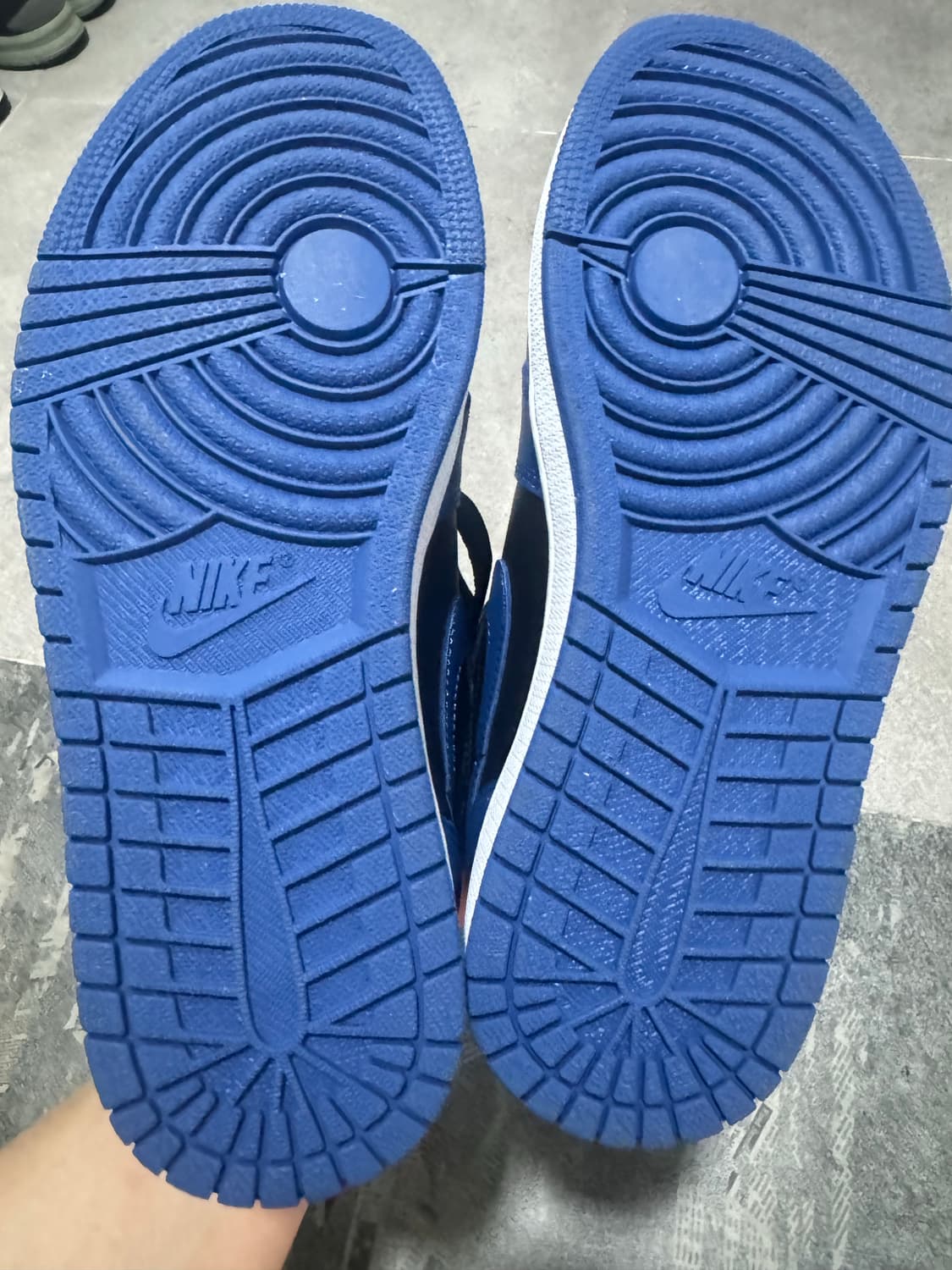 [260 새상품] 나이키 조던 1 레트로 하이 OG 다크 마리나 블루 상품이미지3