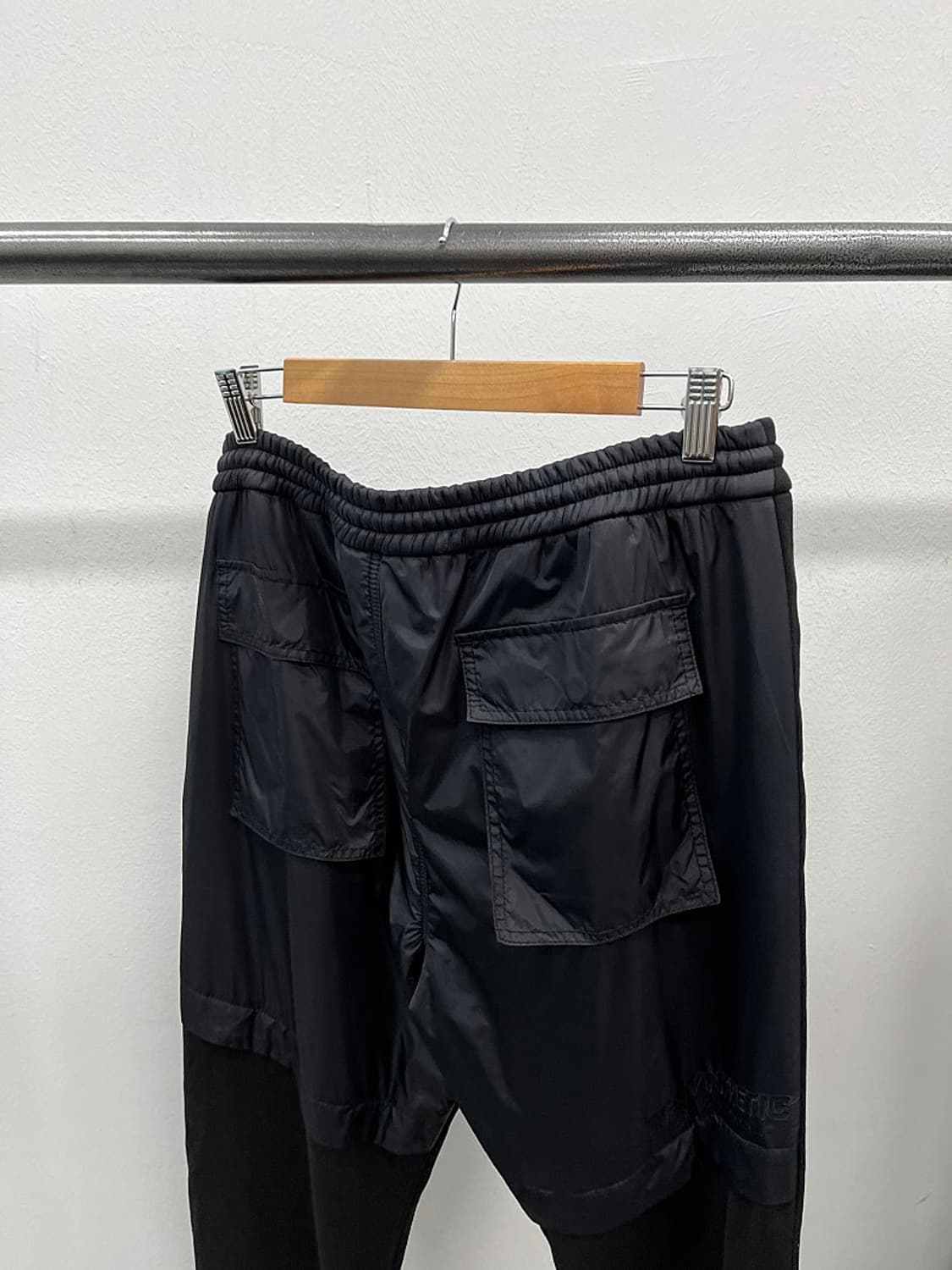 34) 준지 백나일론 조거팬츠  상품이미지5