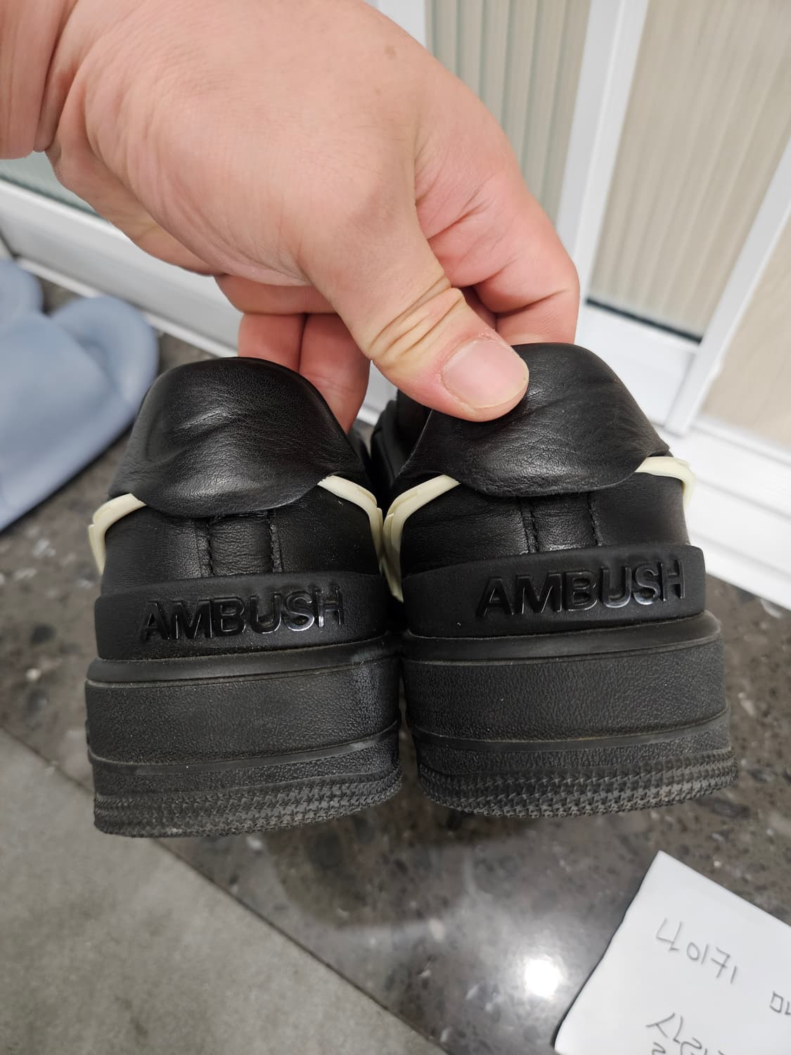 나이키 엠부쉬 에어포스 로우 블랙 255 상품이미지4