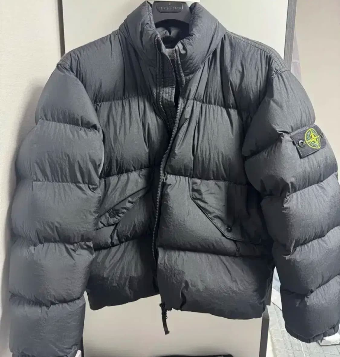 [L] 23fw 스톤아일랜드 크링클랩스 논후드 패딩 블랙 상품이미지1
