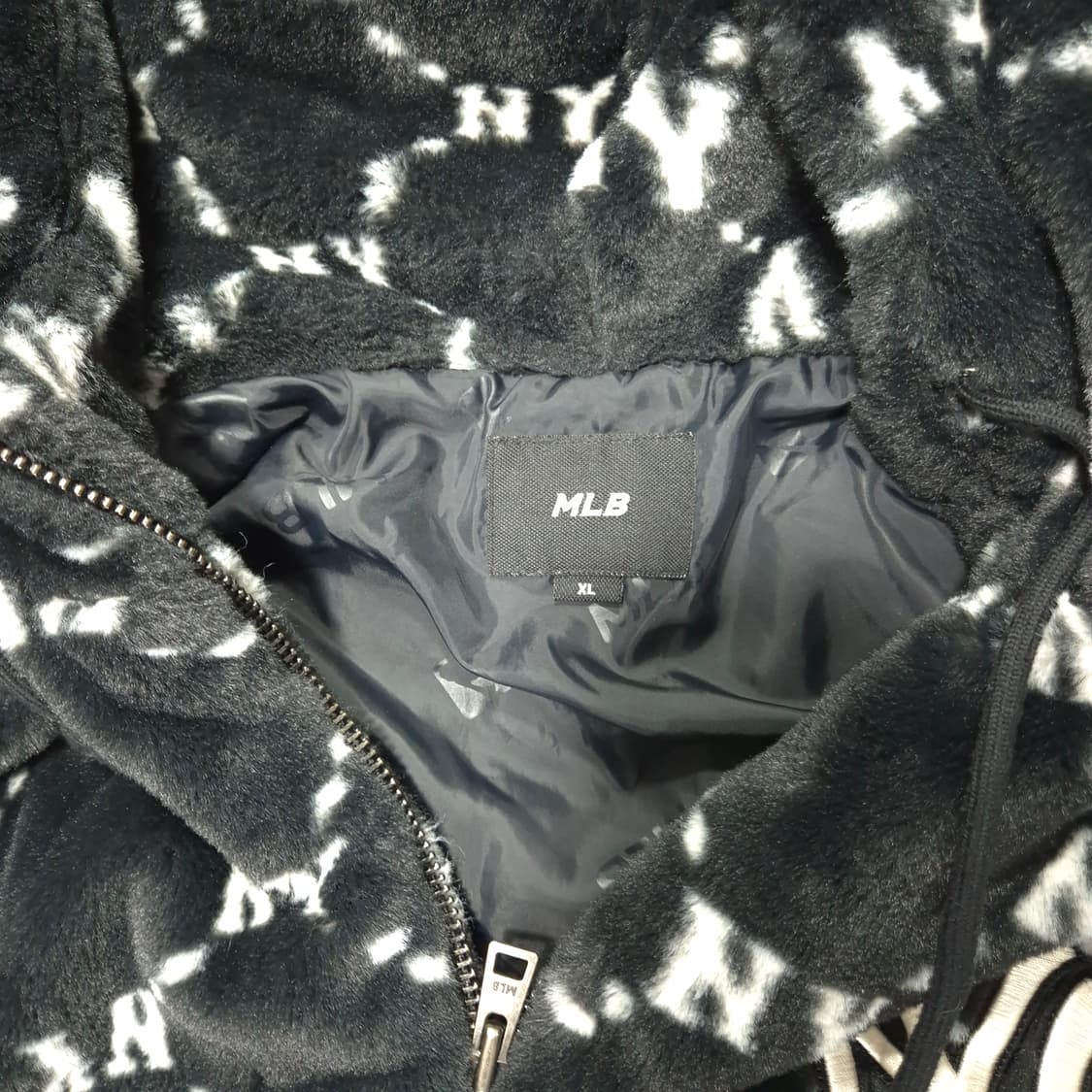 MLB 다이아 올오버 모노그램 퍼 후드집업 XL 상품이미지4