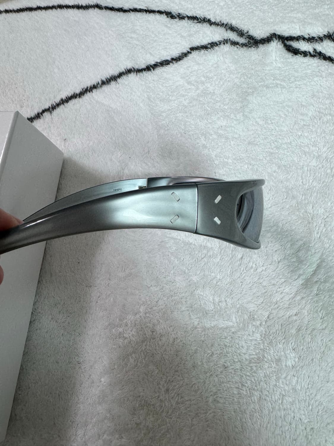 젠틀 몬스터 x 메종 마르지엘라 MM203 실버 그레이 상품이미지4