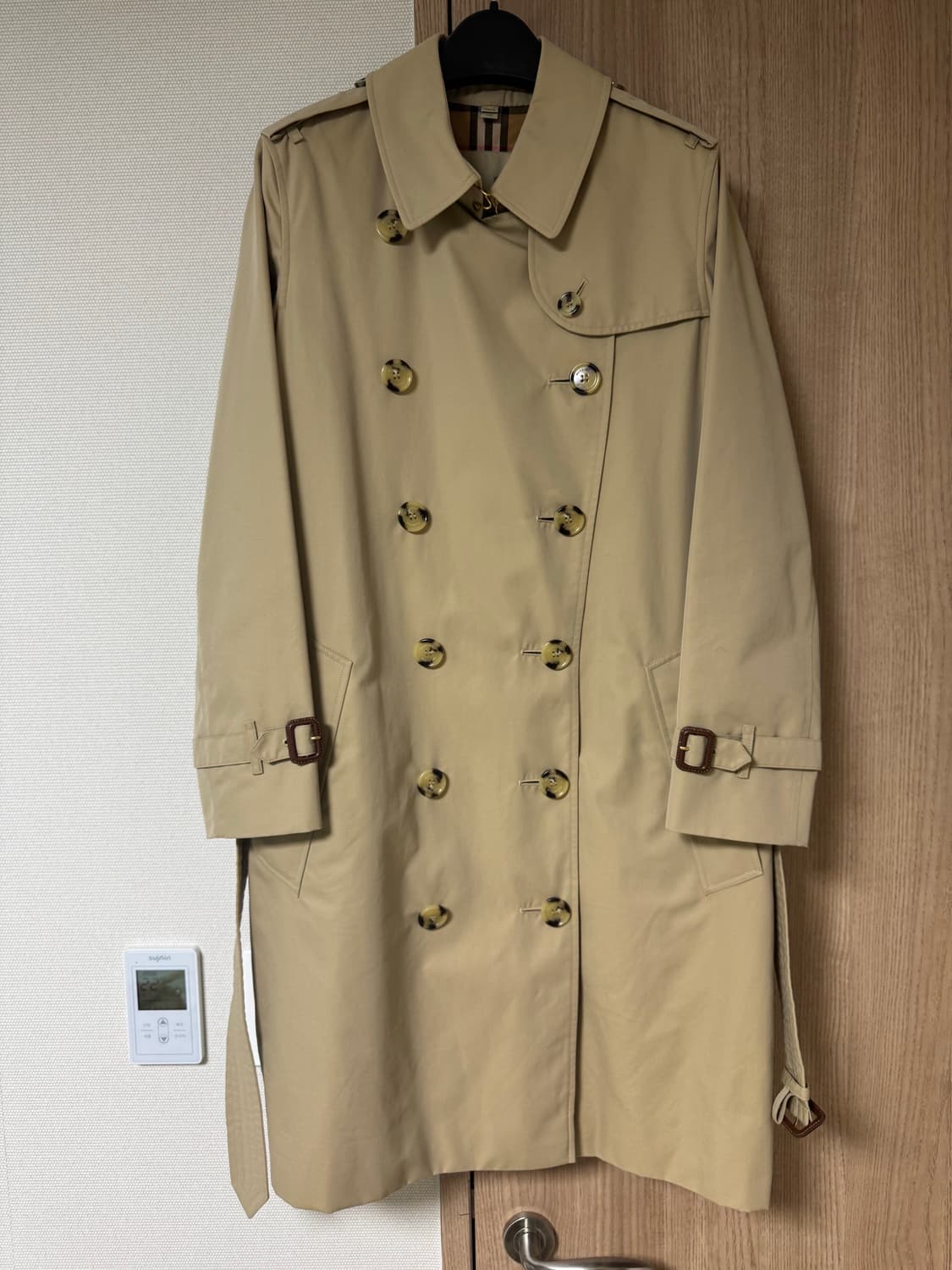 버버리 켄싱턴 트렌치코트 허니 40사이즈 상품이미지1