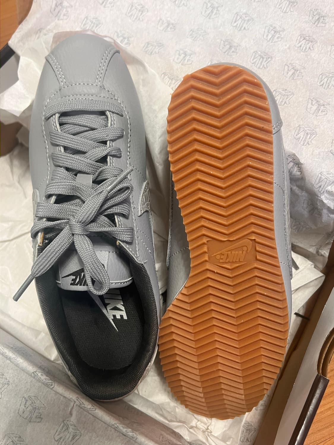 나이키 코르테즈 회색 새제품 상품이미지2