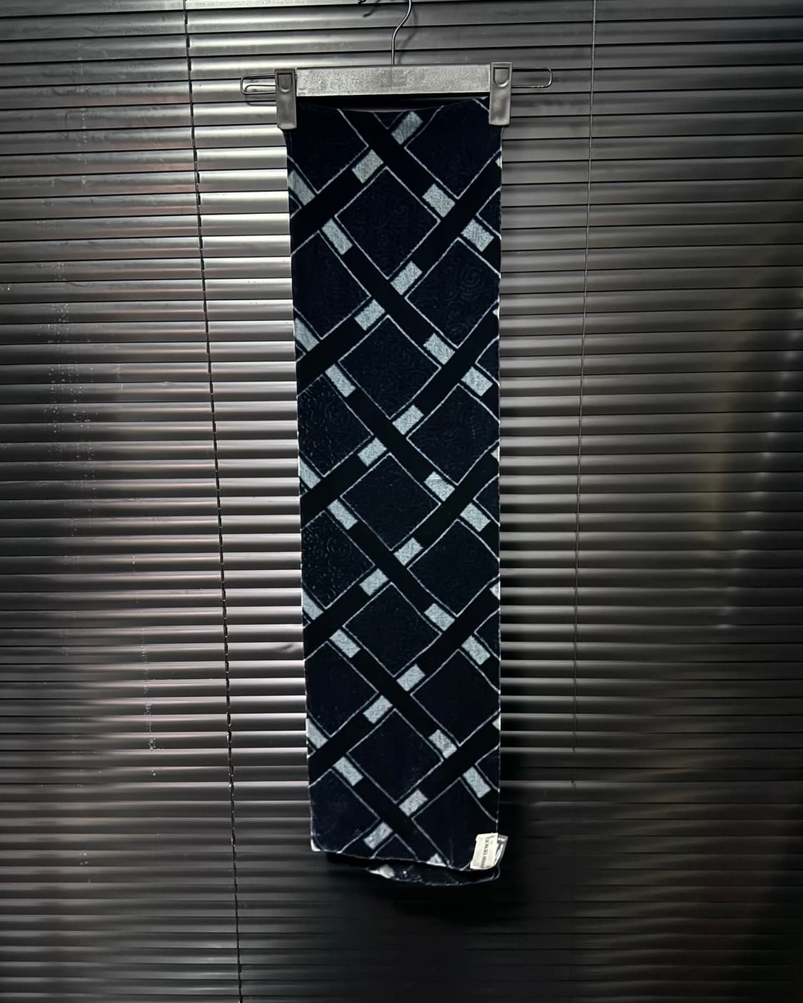 조르지오 아르마니 명품 벨벳 벨루어 머플러 목도리 스카프 블랙 네이비 상품이미지2