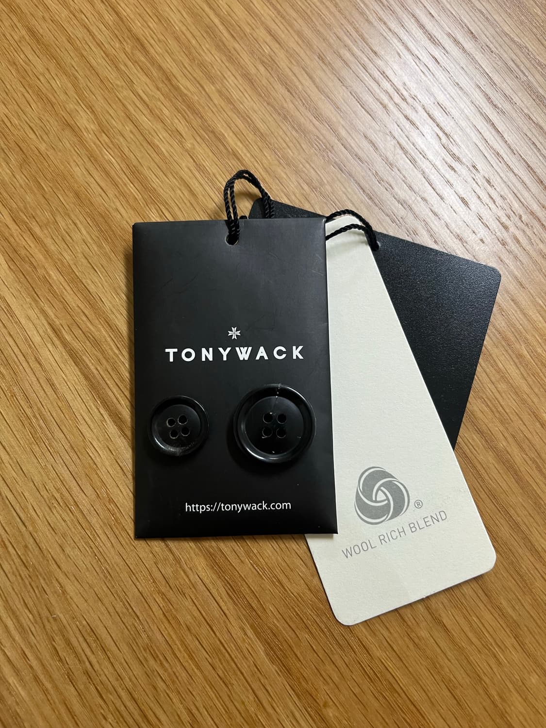 토니웩 크루도 3버튼 체크 블레이저 상품이미지3