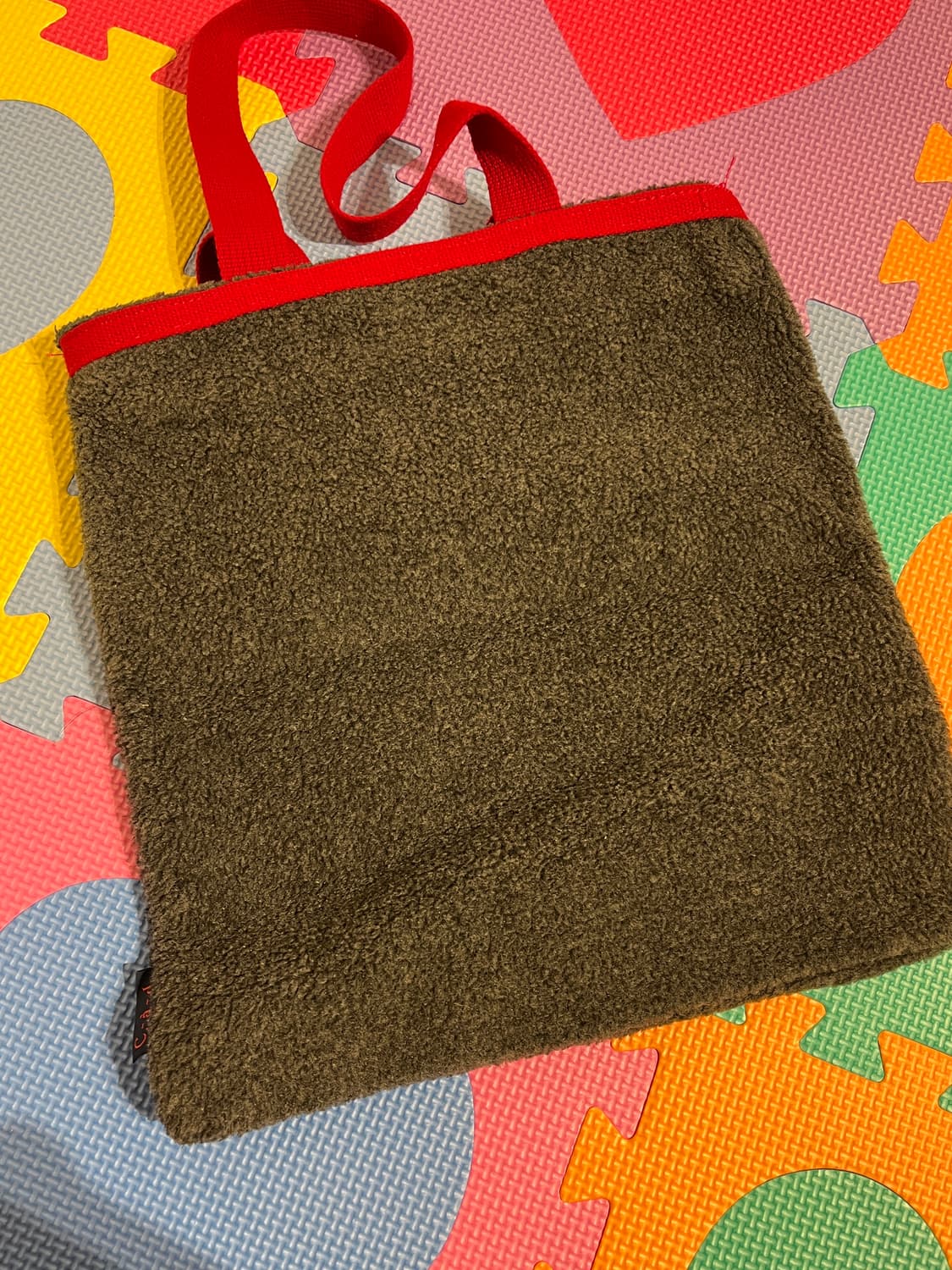 후리스재질 그레이 핸드백 ⭐️ 상품이미지4