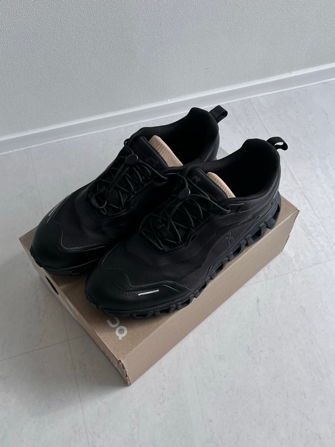 온러닝 클라우드6 지오 블랙 on geo 275 팝니다 상품이미지2