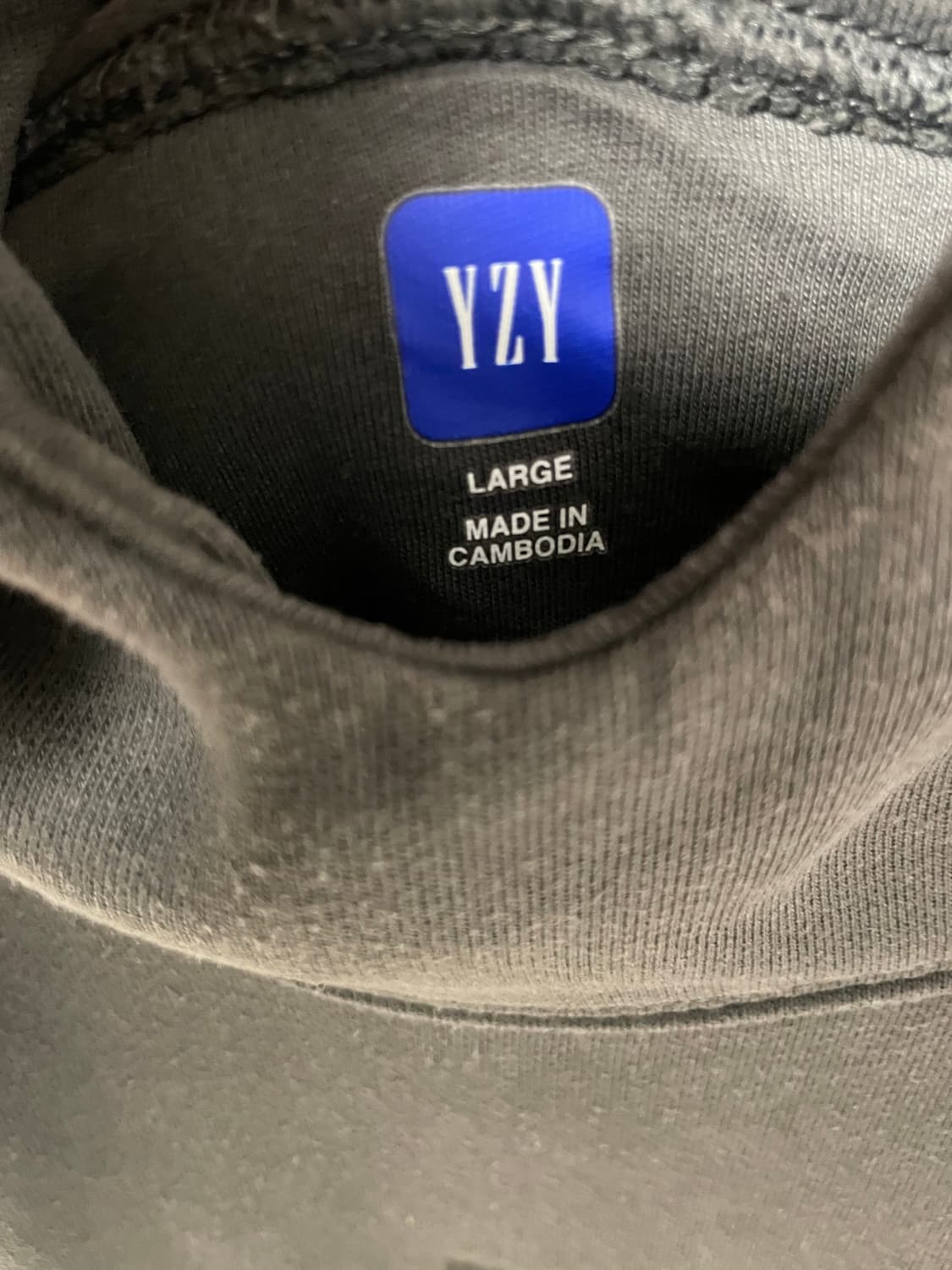 [L] 이지 x 갭 엔지니어드 바이 발렌시아가 도브 후드 블랙 상품이미지2