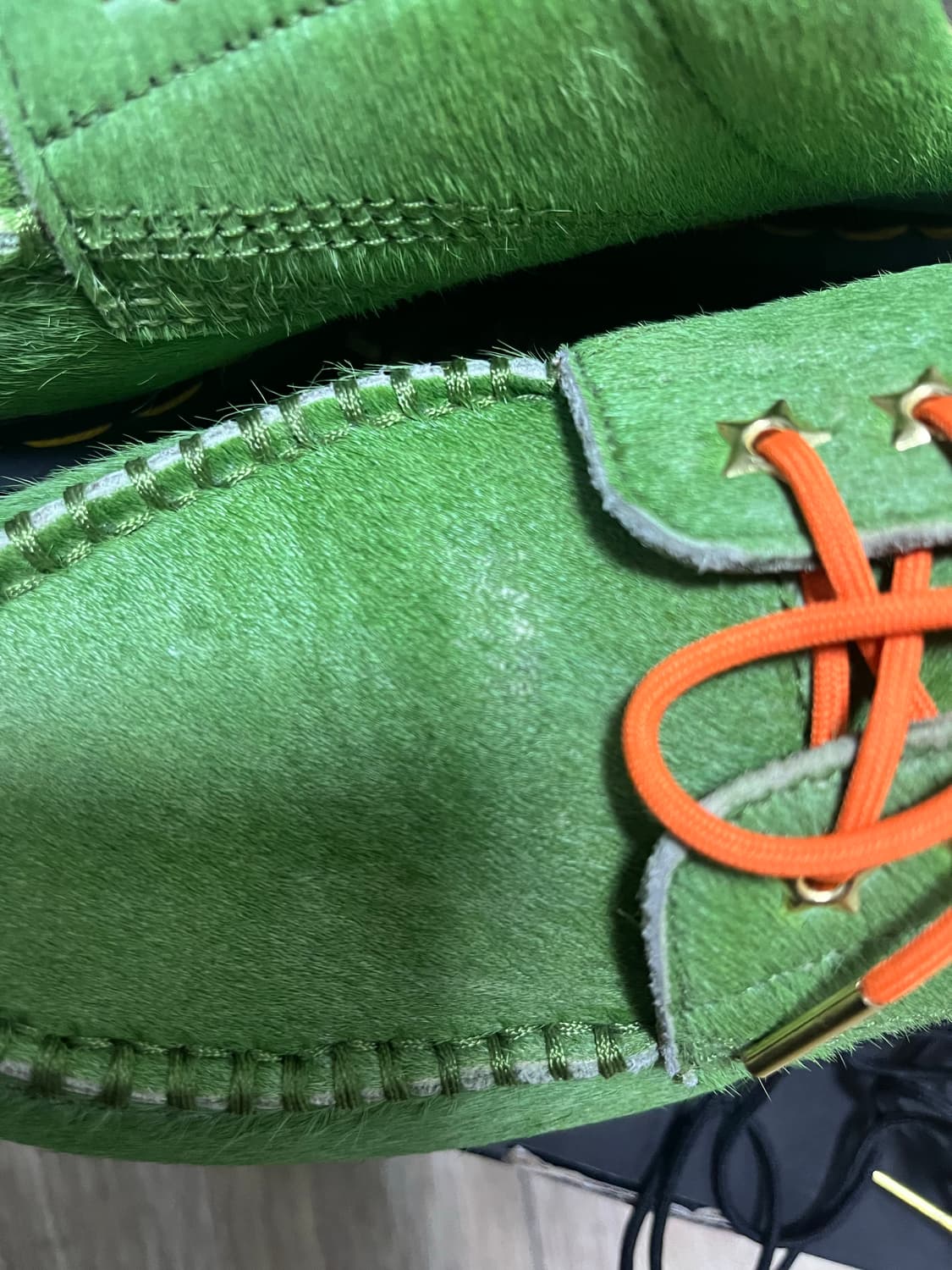 닥터마틴 x 어웨이크 NY 로웰 헤어 온 레더 목 토 슈즈 그린 상품이미지4