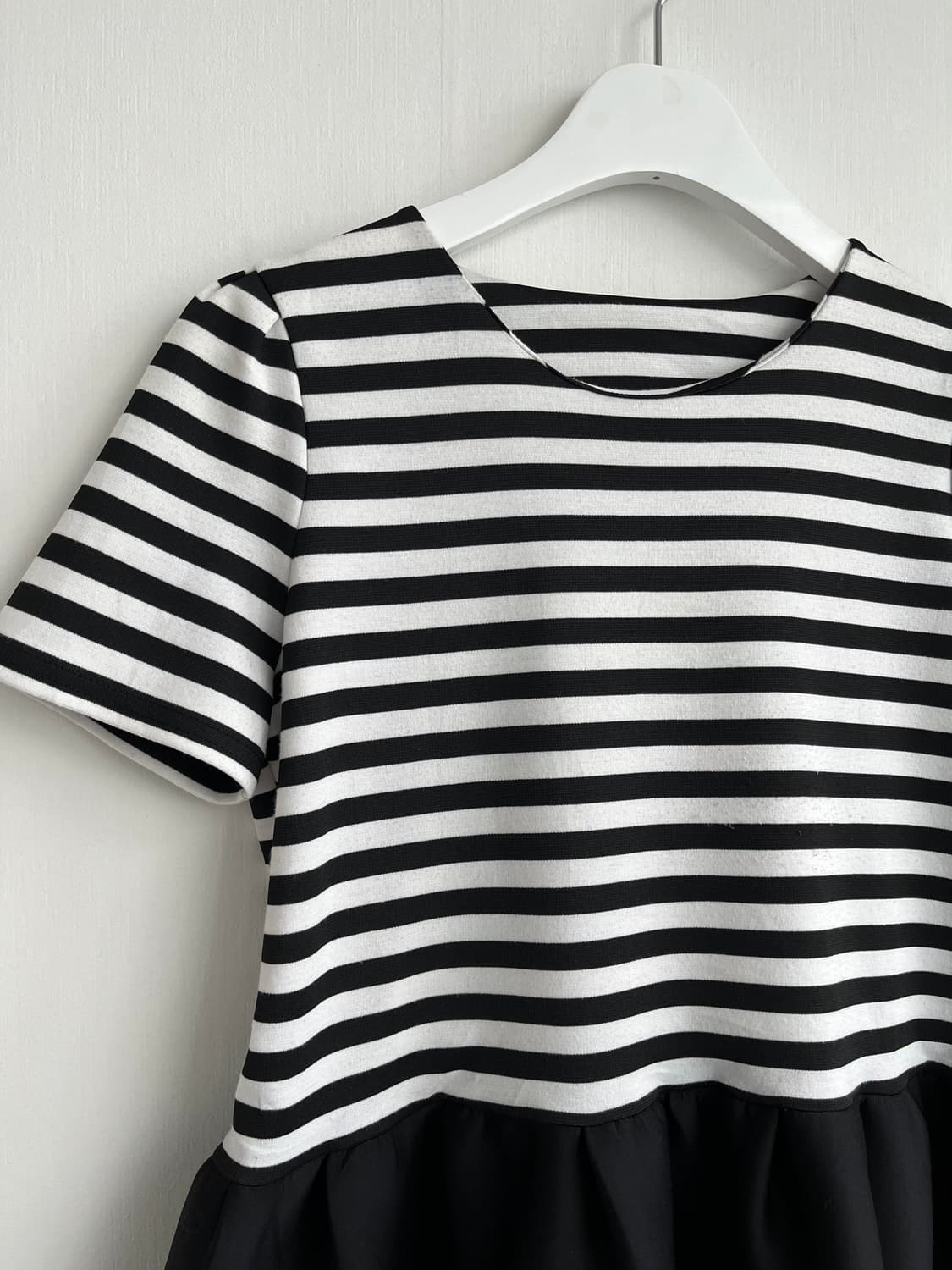 GLAMOROUS GARDEN 스트라이프 페플럼 탑 상품이미지2