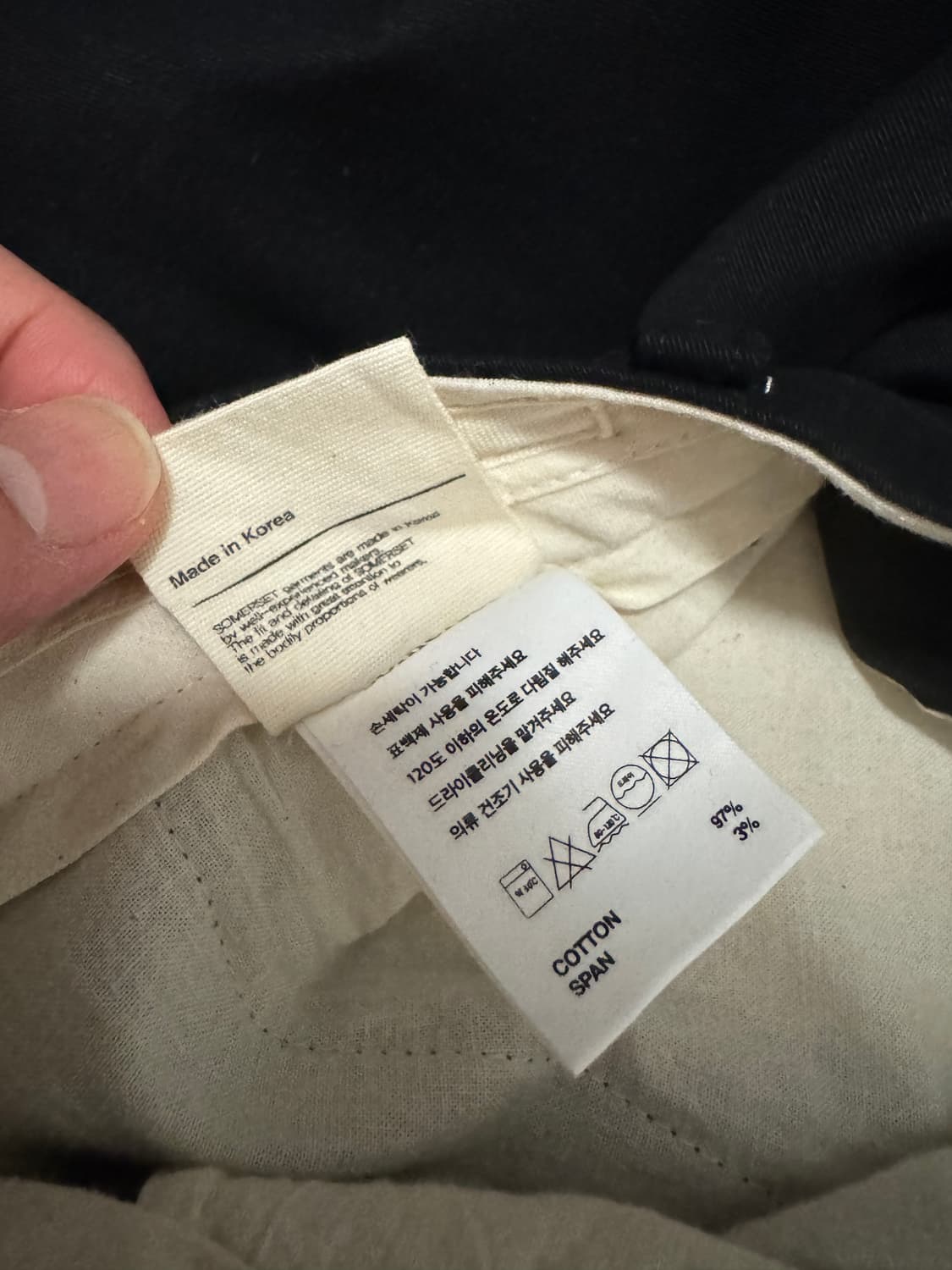 소머셋 테이퍼드 치노 블랙 3 상품이미지4