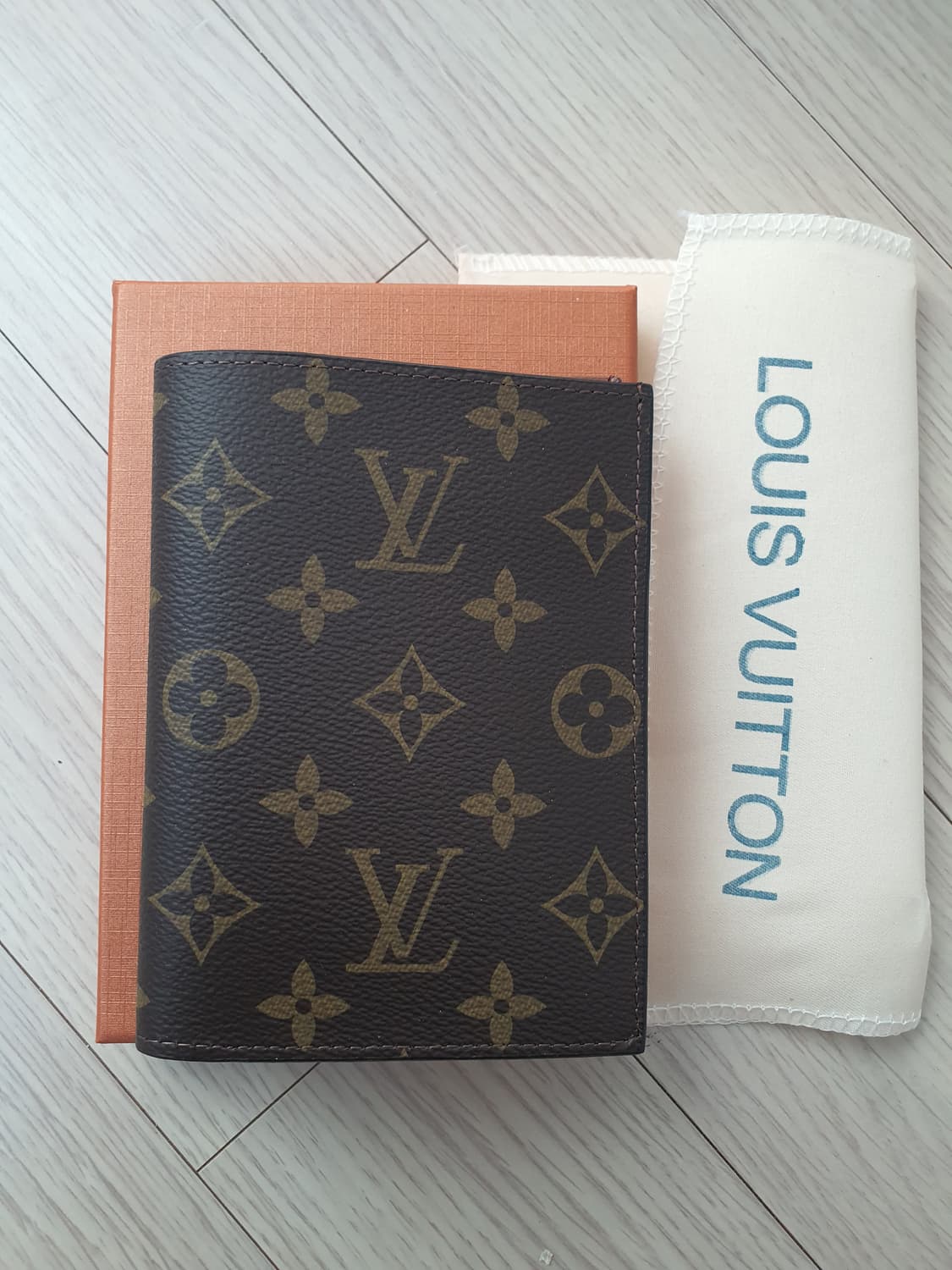 루이비통지갑 루이비통여권지갑 여권케이스 새상품 상품이미지3