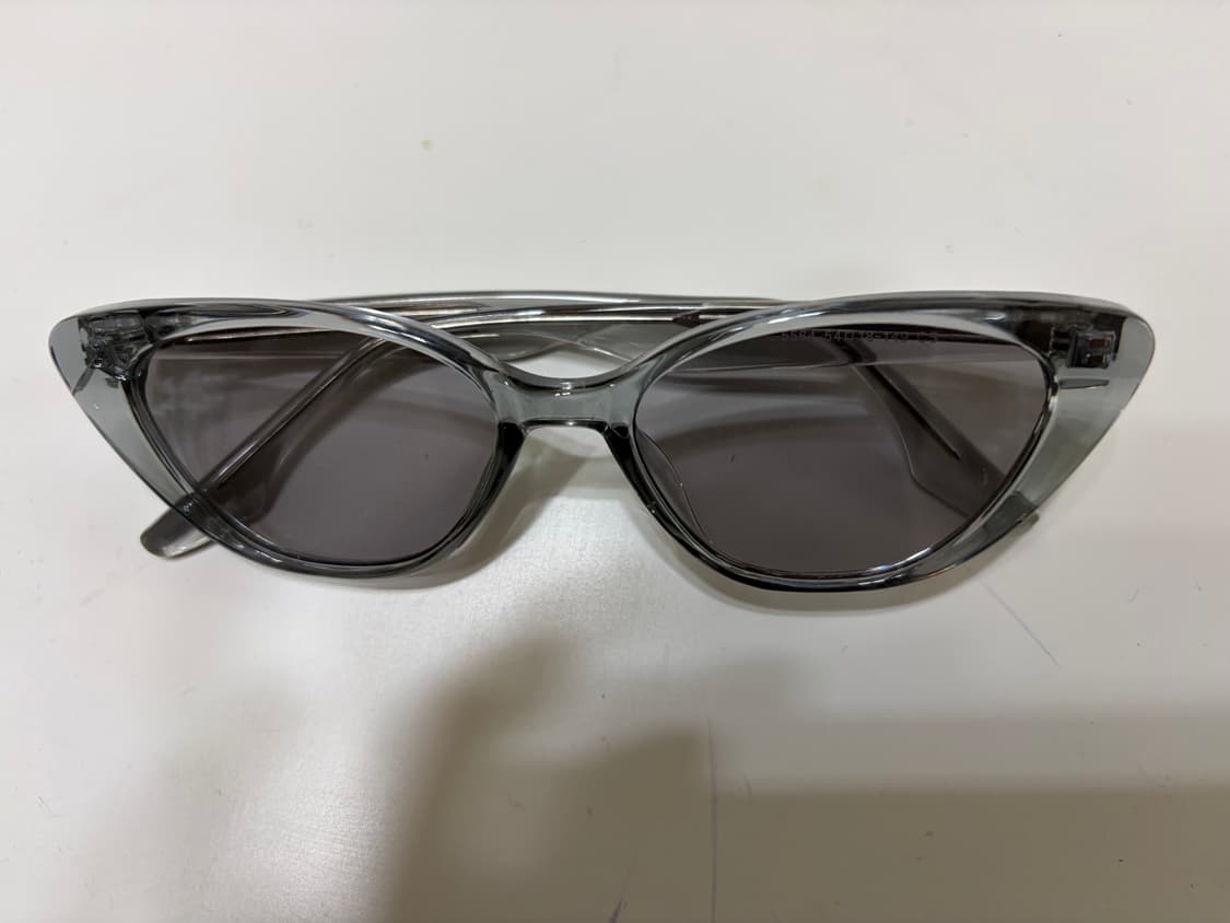 캣아이 그레이 선글라스 상품이미지1