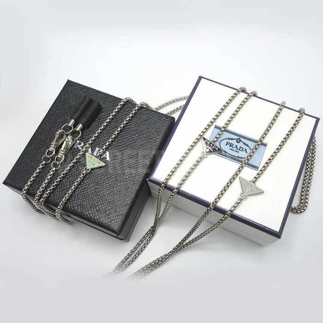 프라다 에어팟 스트랩 세트 풀박스 상품이미지8