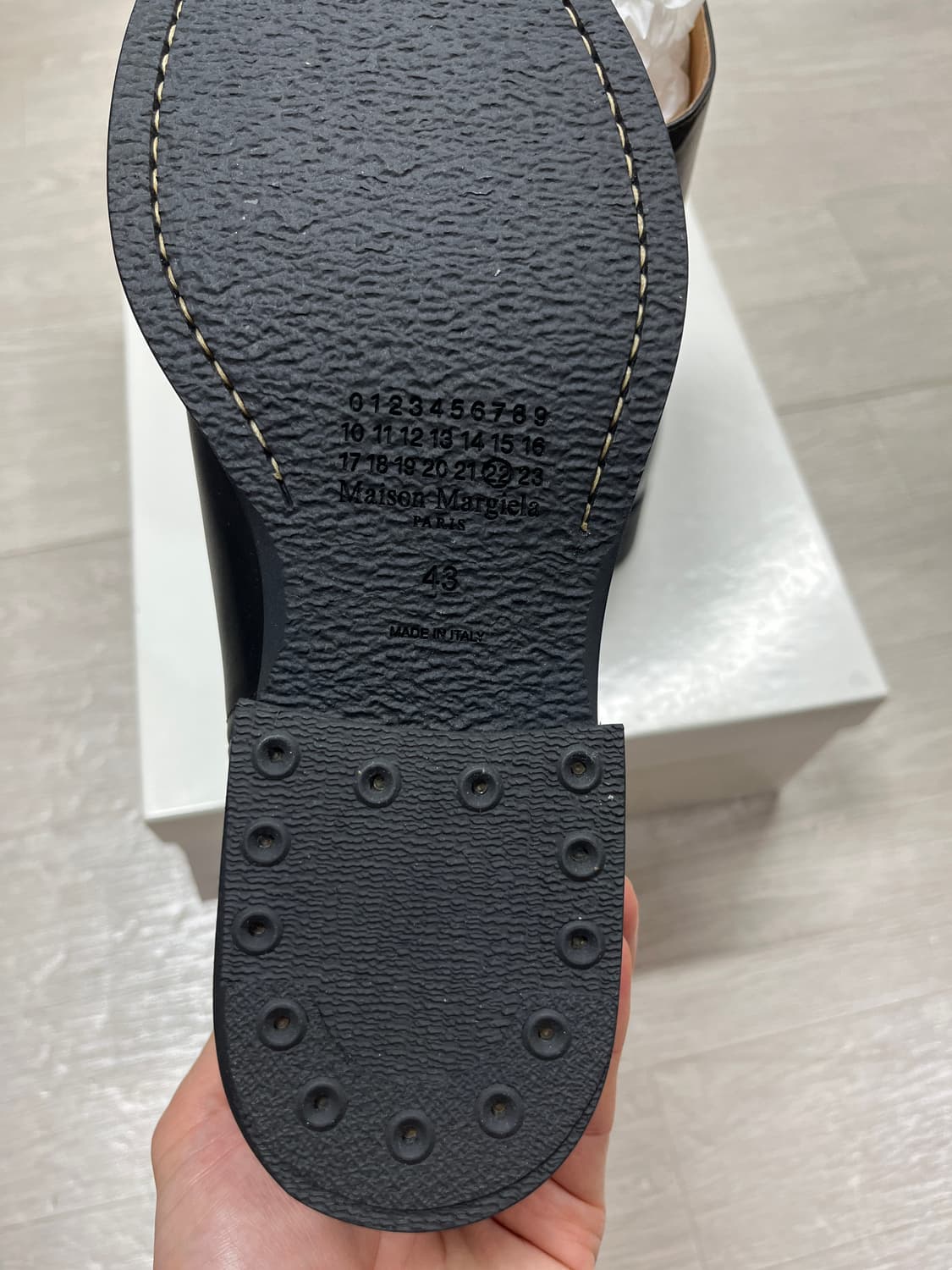 [43] 메종 마르지엘라 블랙 카프스킨 앵클 미들 부츠 새상품 상품이미지6