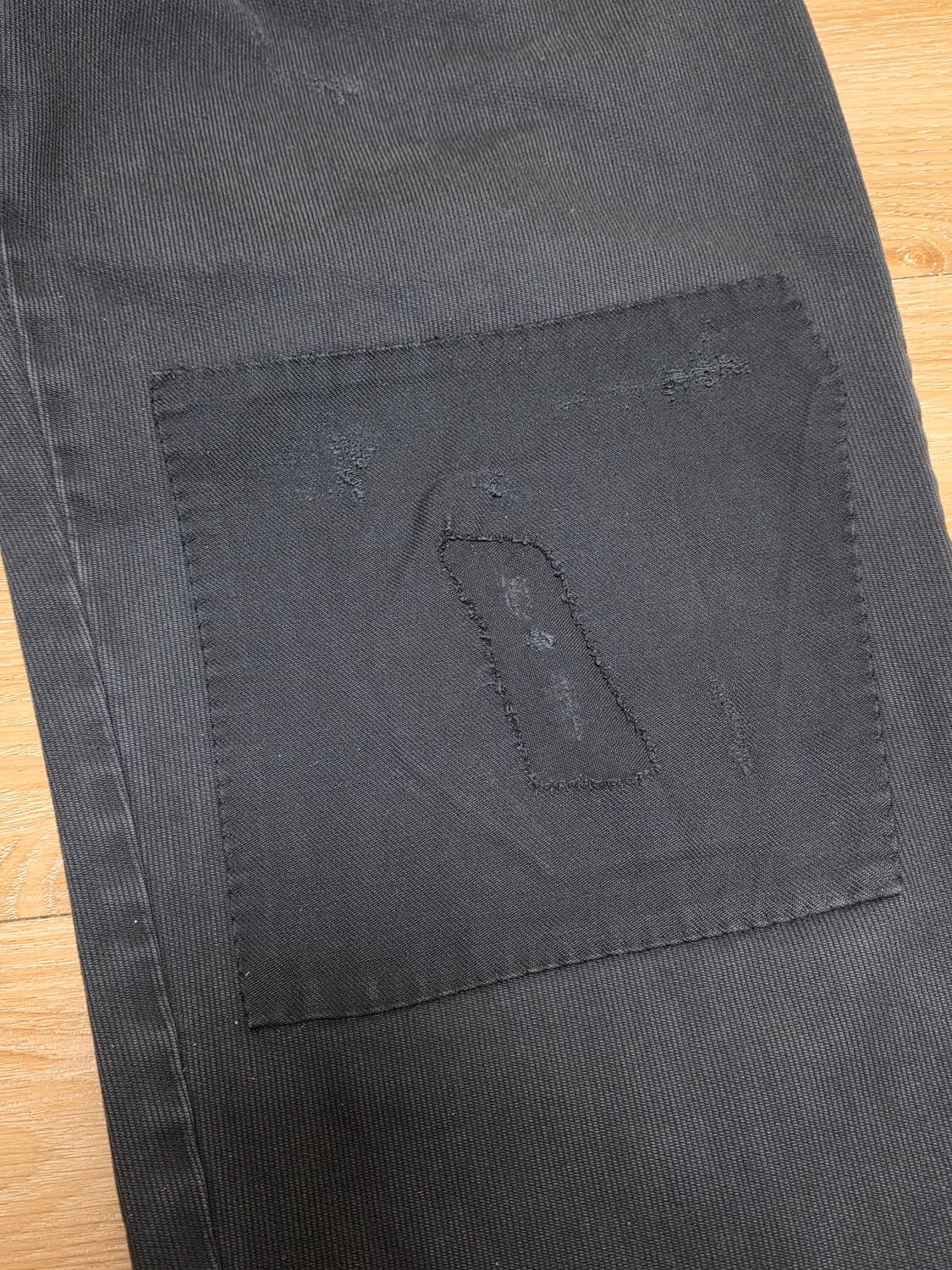 34size택포40만)23시즌 올드조 스카페이스 패디드 백 트라우저 상품이미지6