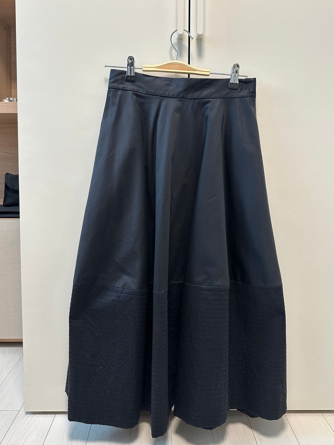 cos 볼륨 스커트 블랙 S 상품이미지1