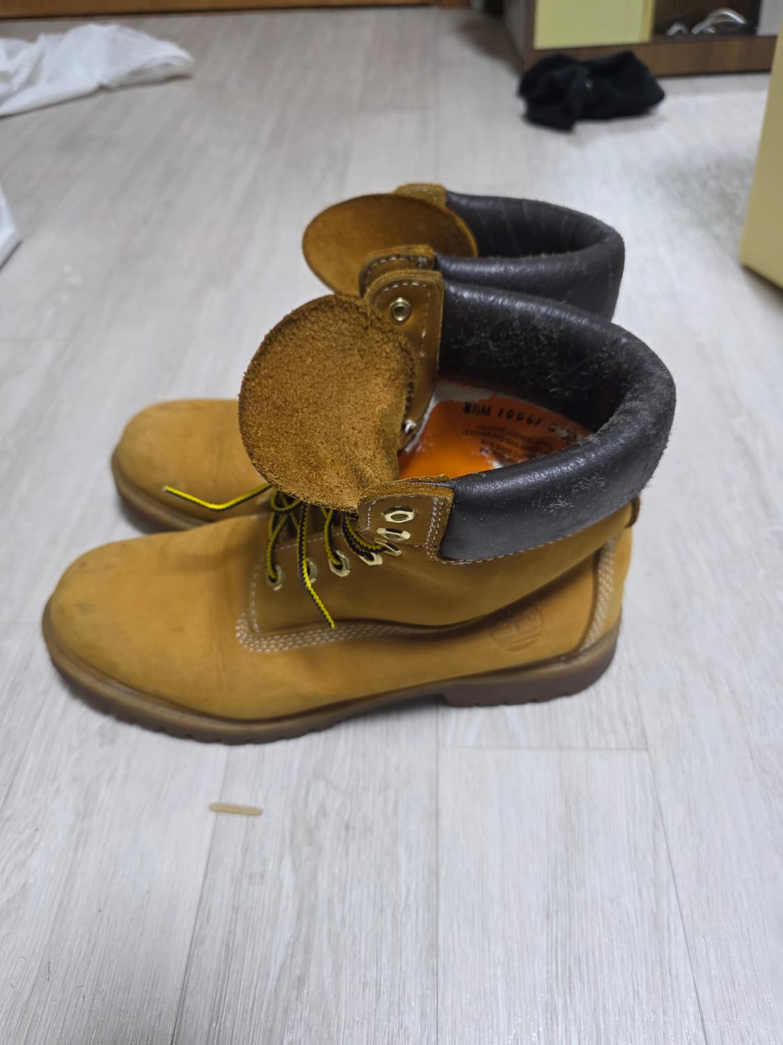 팀버랜드 6인치 프리미엄 부츠 265(많이낡음) 상품이미지3