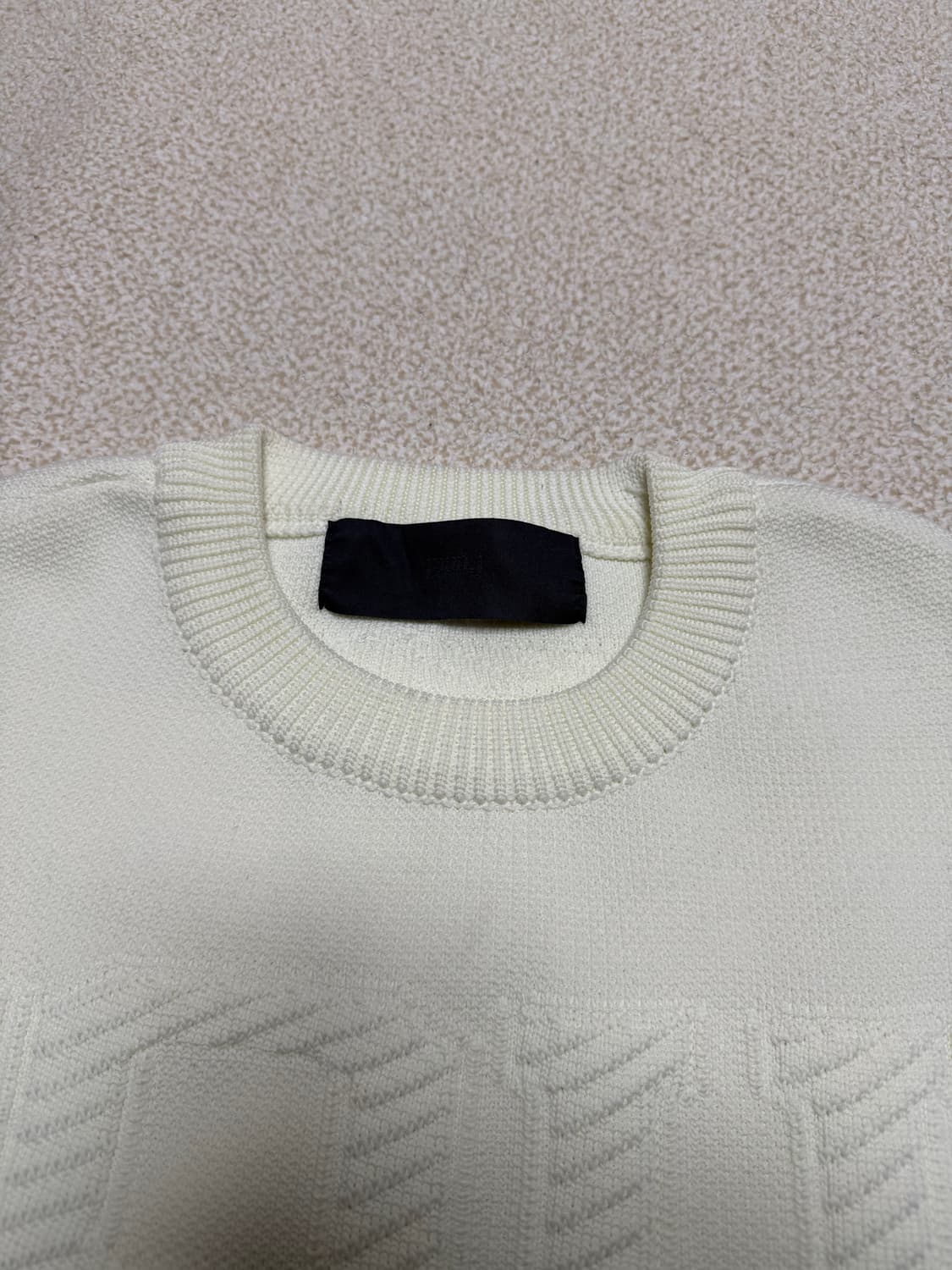  준지 16fw 젠더리스 엠블럼 니트 스웨터 상품이미지3