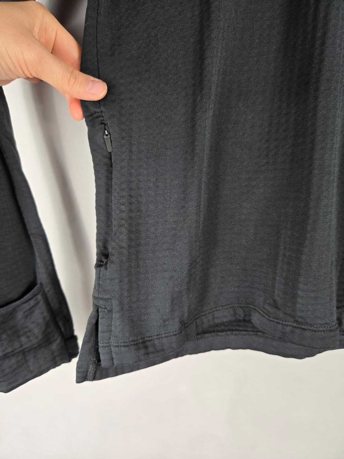 [무료배송]나이키 M 여성 드라이핏 기능성 반집업 러닝 티셔츠 블랙 상품이미지5