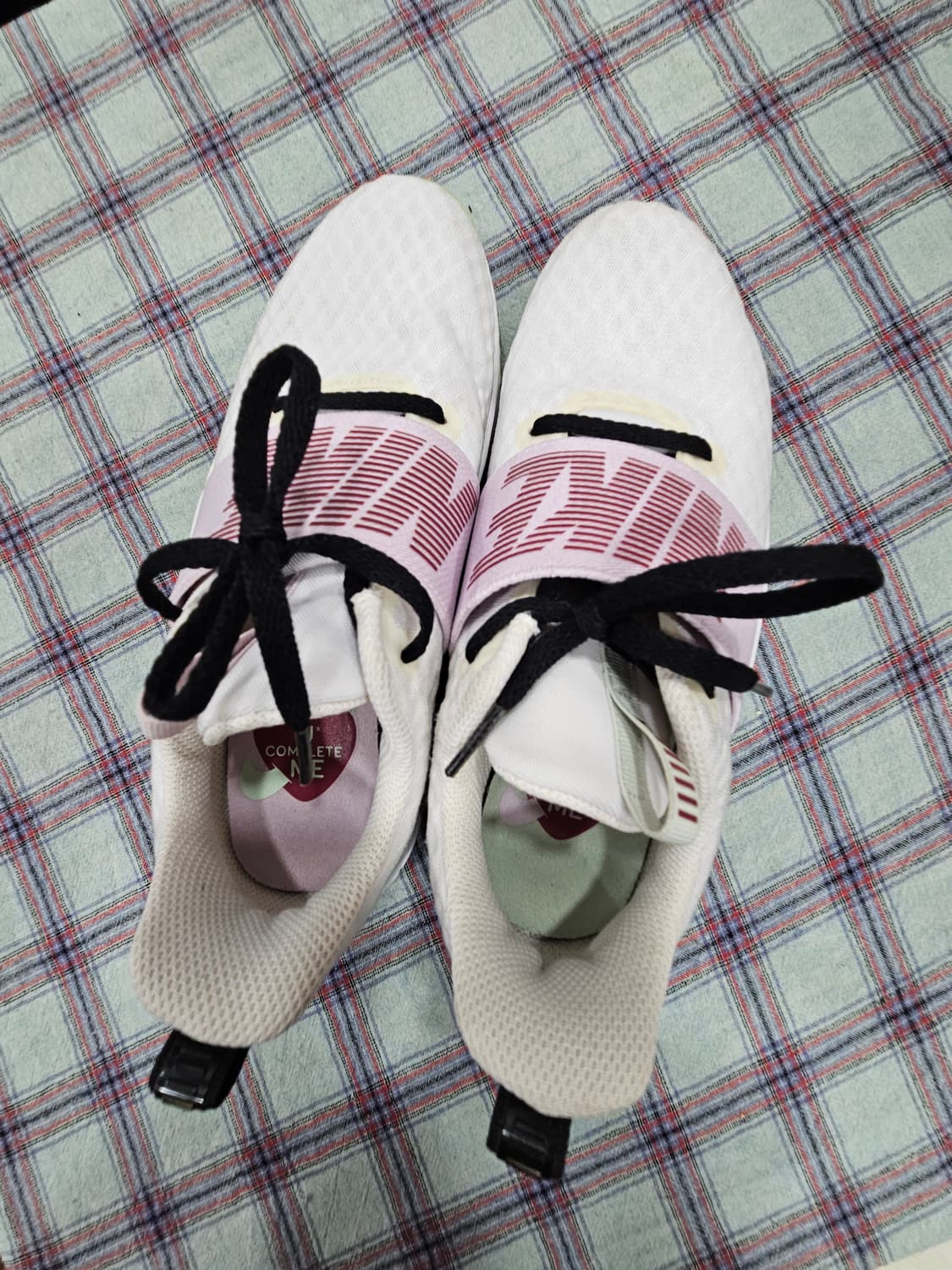 나이키 리뉴 인시즌 TR9   US6 상품이미지1