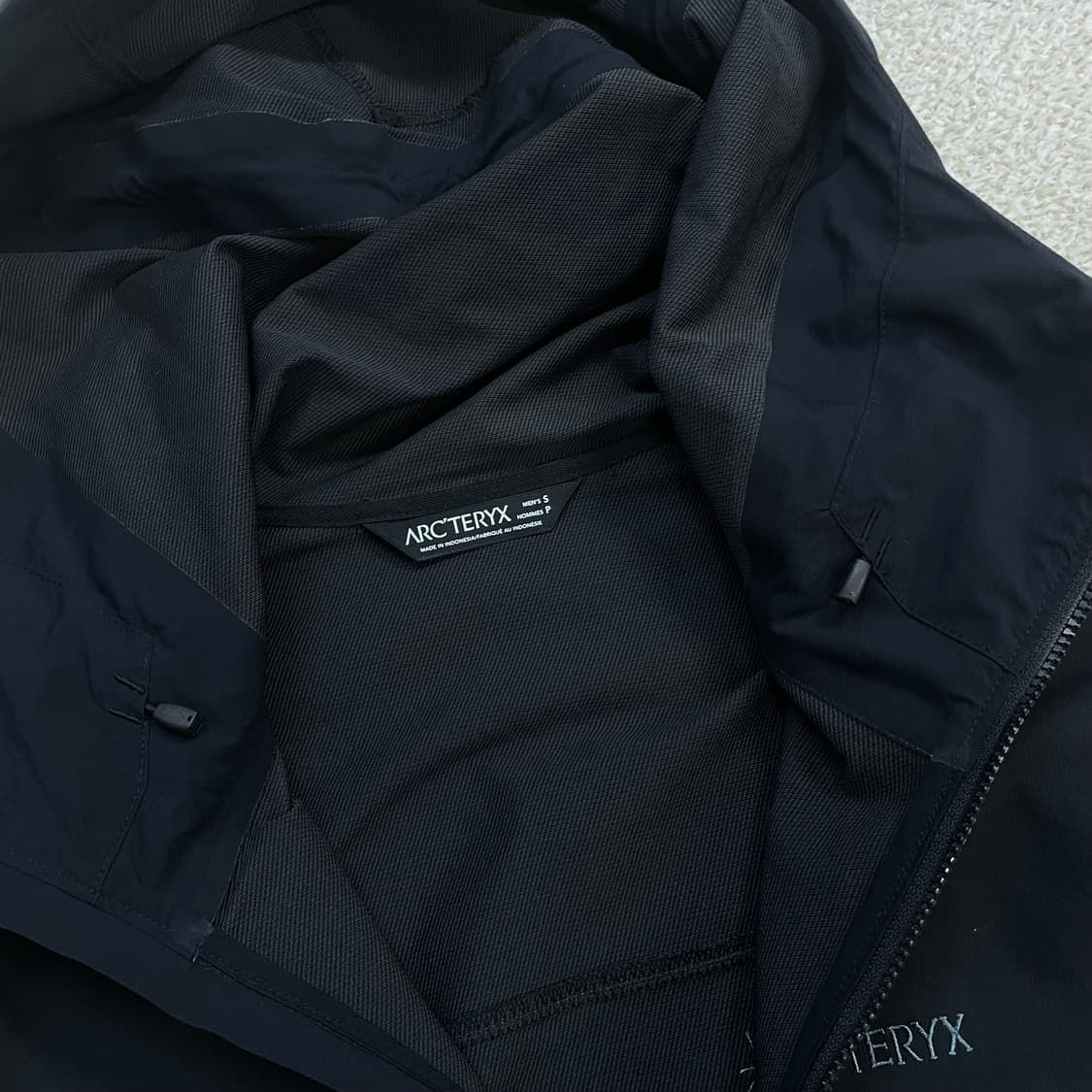 아크테릭스 감마LT 후드 바람막이 자켓 블랙 상품이미지4