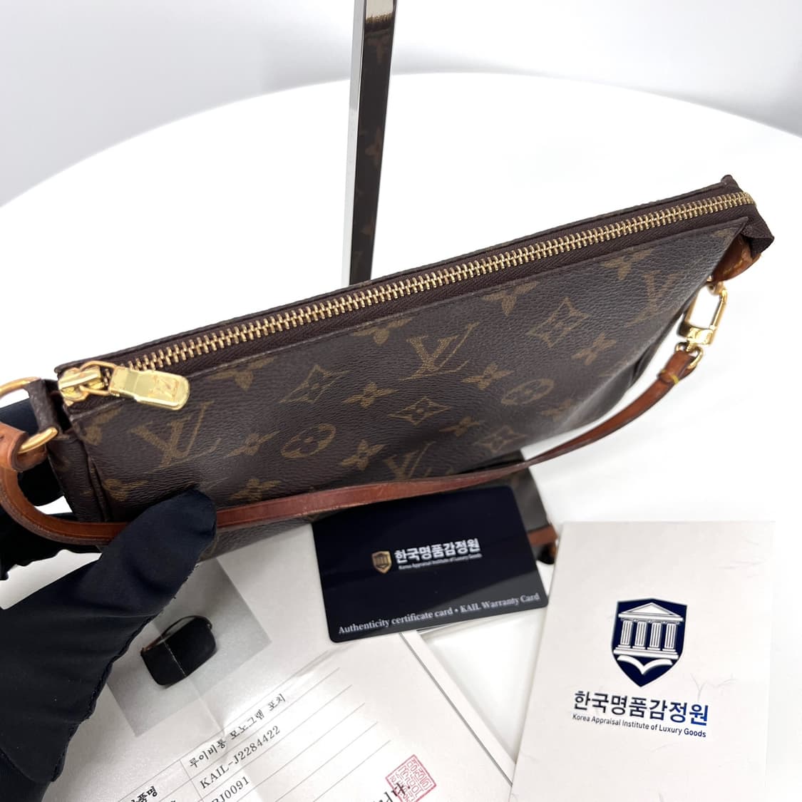 [감정완료] 루이비통 모노그램 포쉐트 악세서리 포치백 상품이미지6