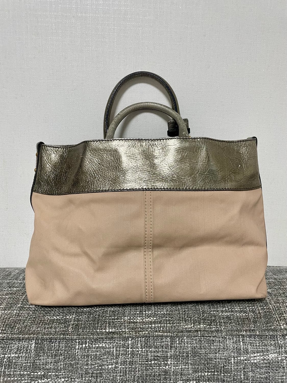 끌로에 토트백 베이지+금색 정품 상품이미지2