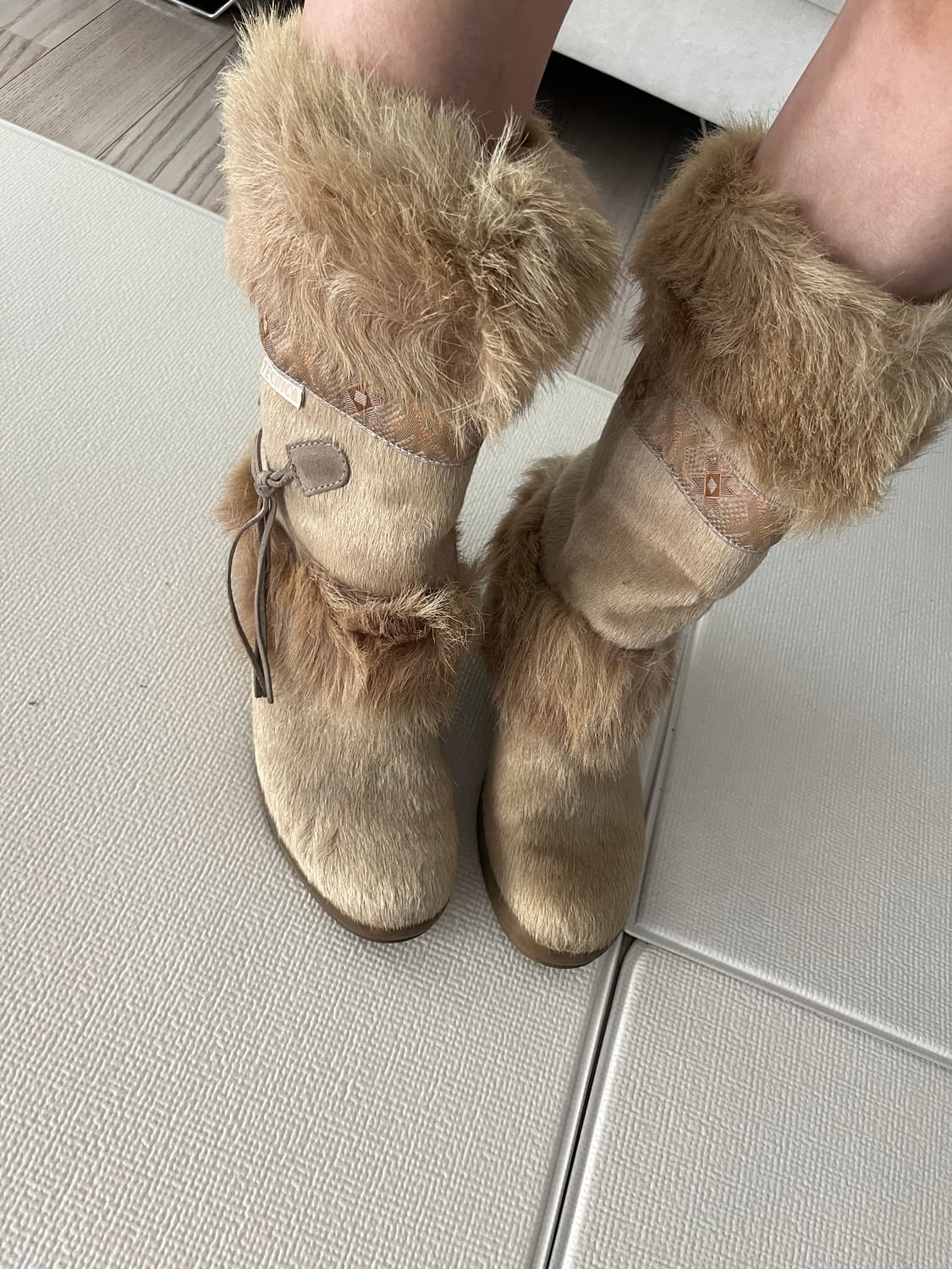 이태리 브랜드 테크니카 사의 염소가죽 털부츠 상품이미지3