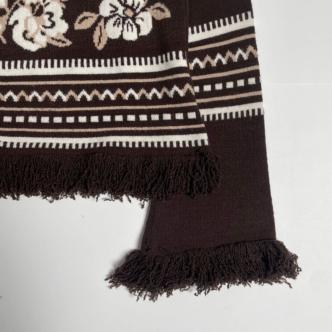 Axara 꽃 프린지 디테일 니트 (france)   상품이미지4