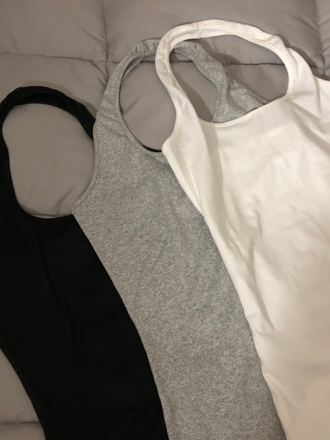 홀터넥 나시 (블랙,그레이,화이트) 상품이미지2