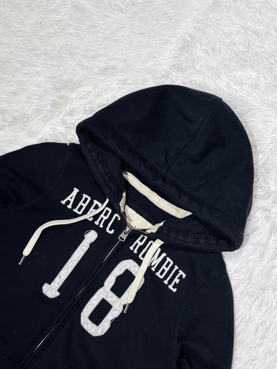 아베크롬비 블랙 빅로고 후드집업 상품이미지5